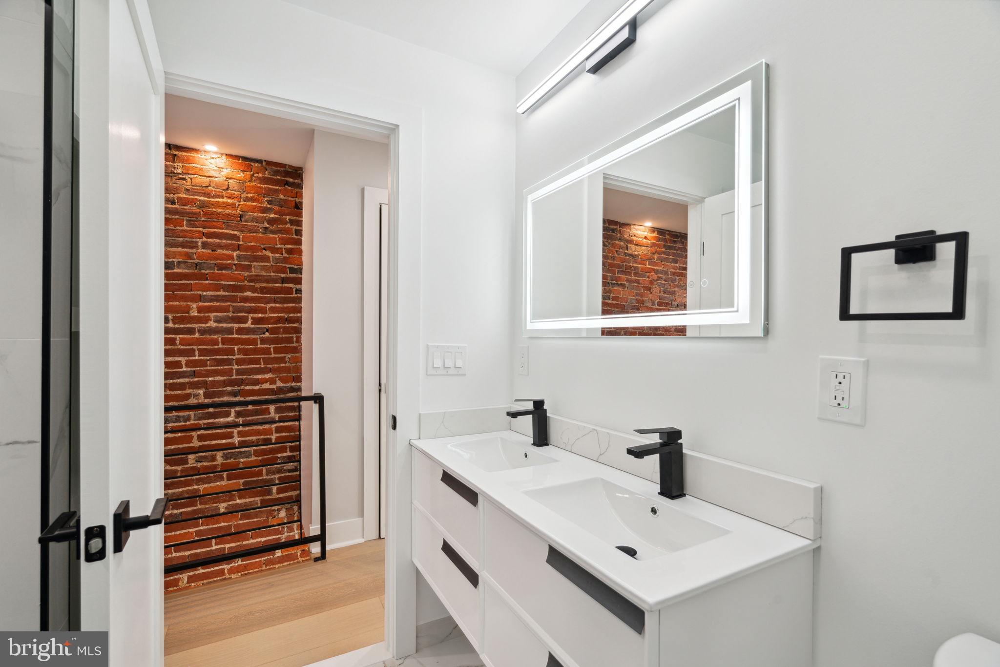 GRADUATE HOSPITAL - Residential