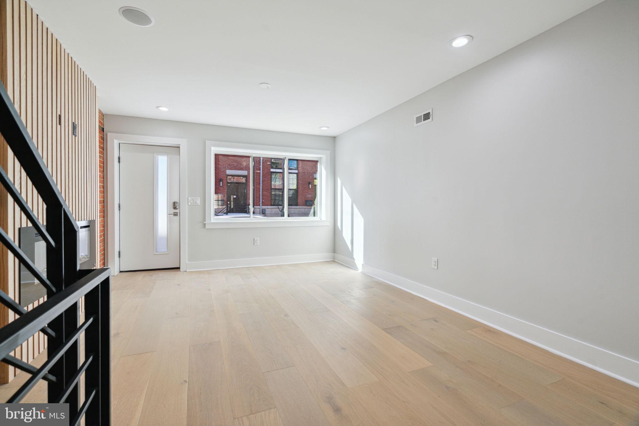 GRADUATE HOSPITAL - Residential