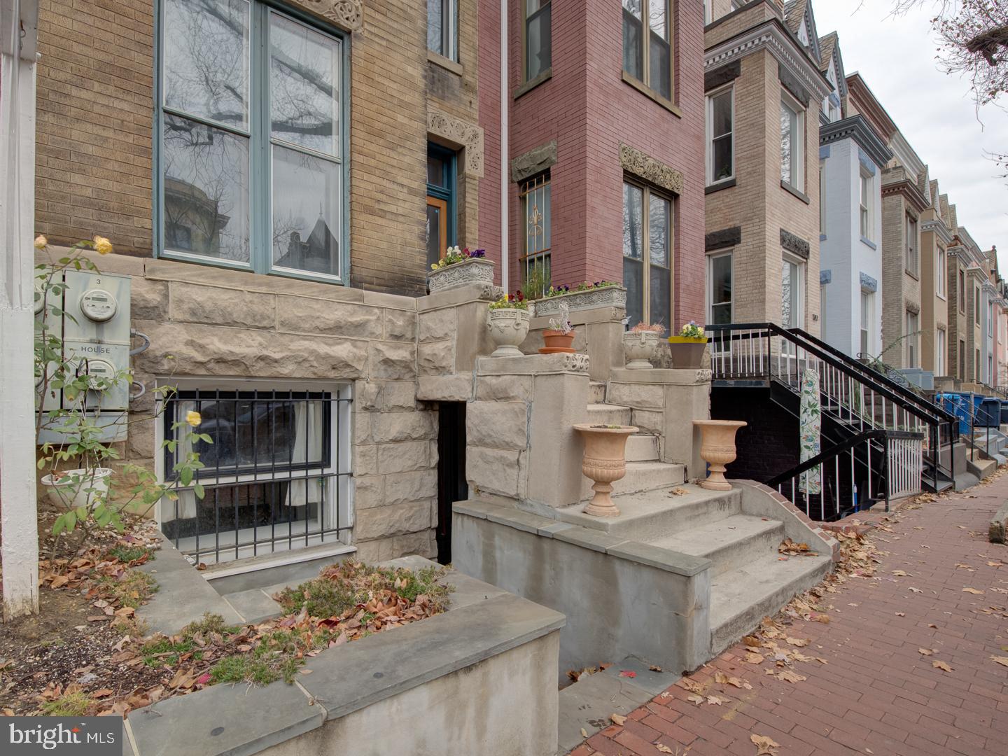 U STREET CORRIDOR - Residential Lease