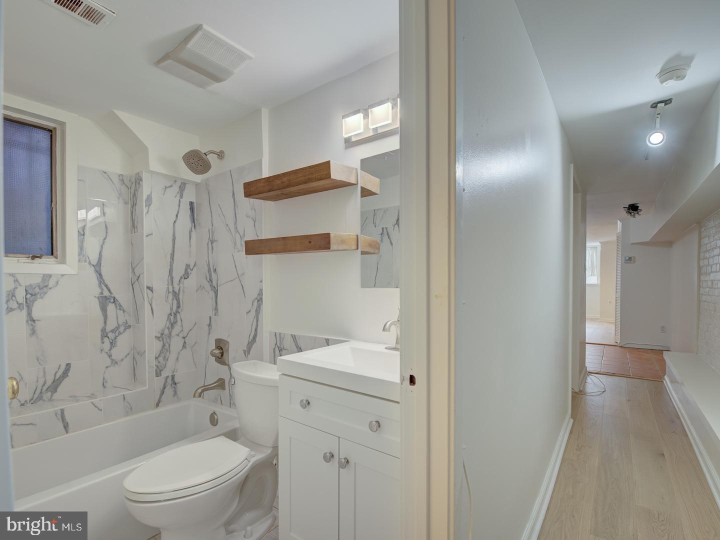U STREET CORRIDOR - Residential Lease