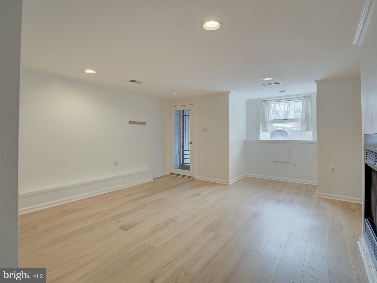 U STREET CORRIDOR - Residential Lease
