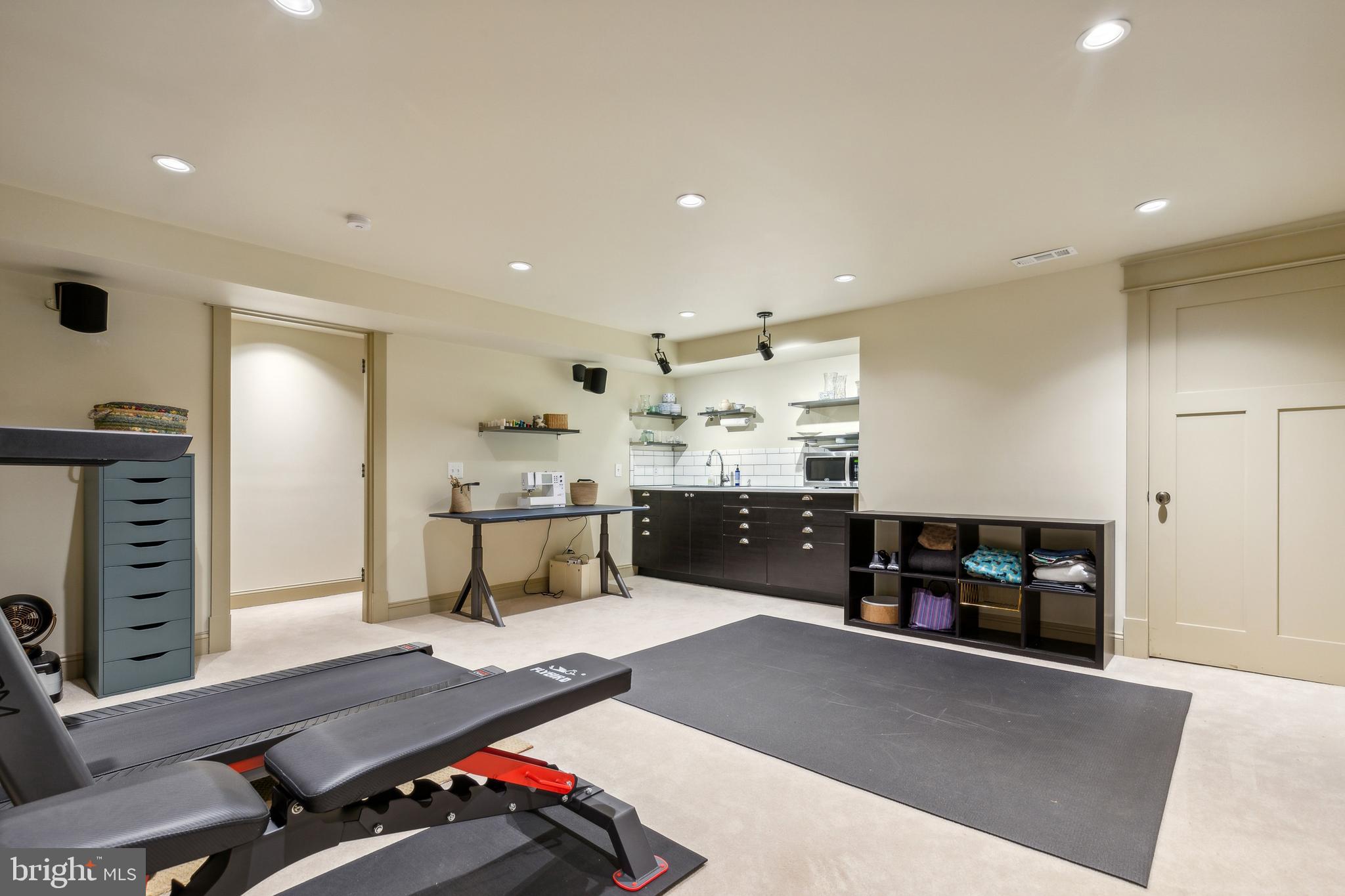 WILLOWMEADE - Residential