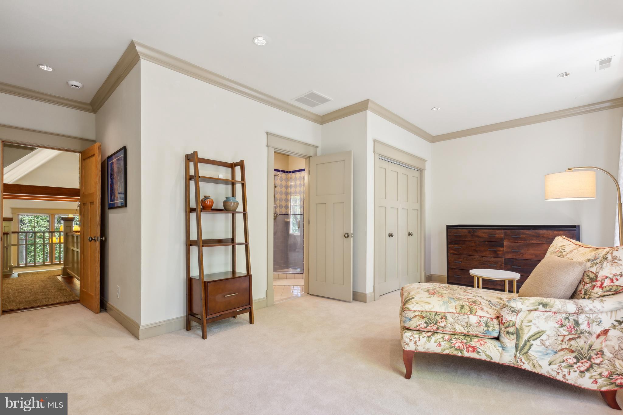 WILLOWMEADE - Residential