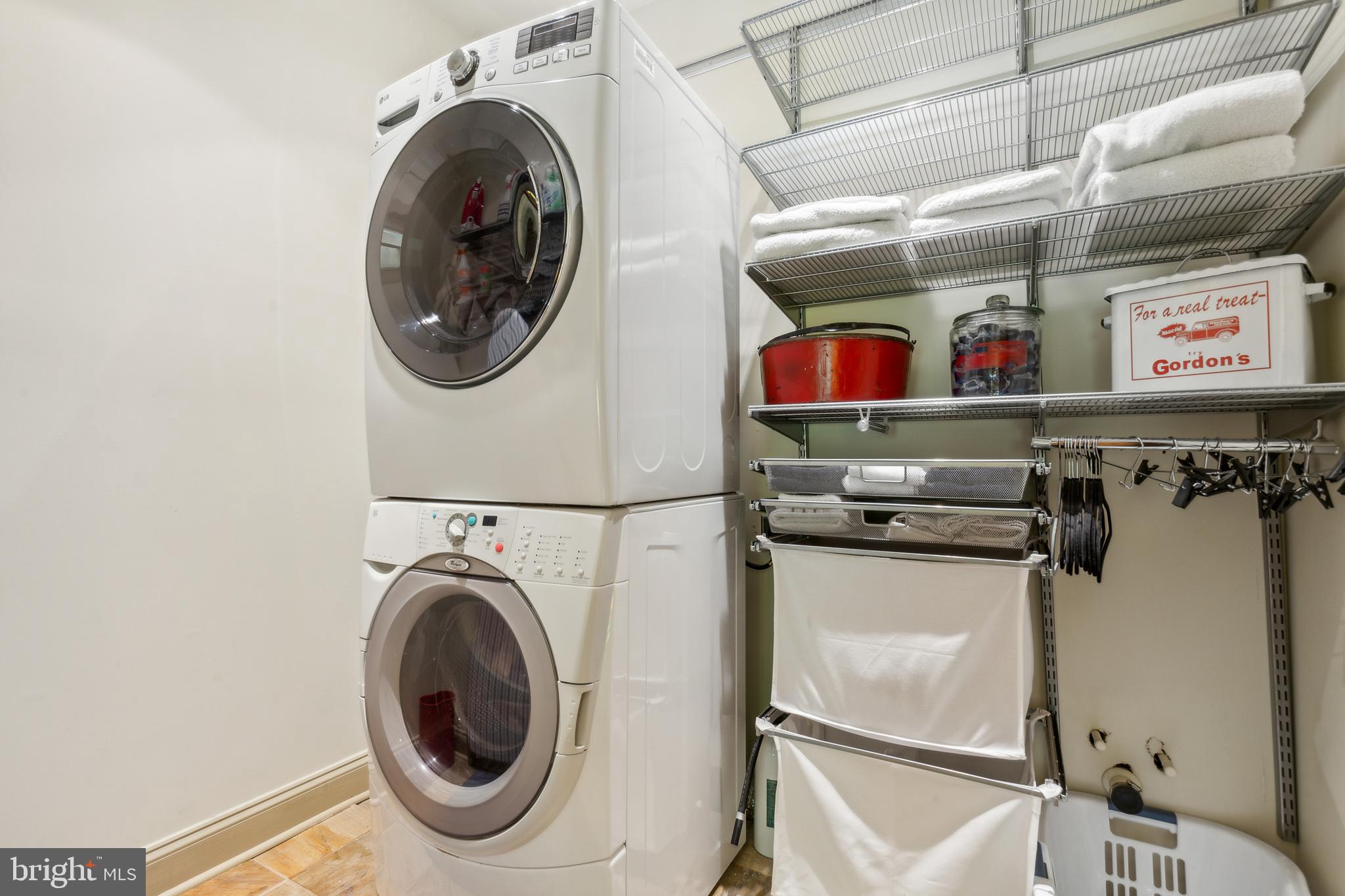 WILLOWMEADE - Residential