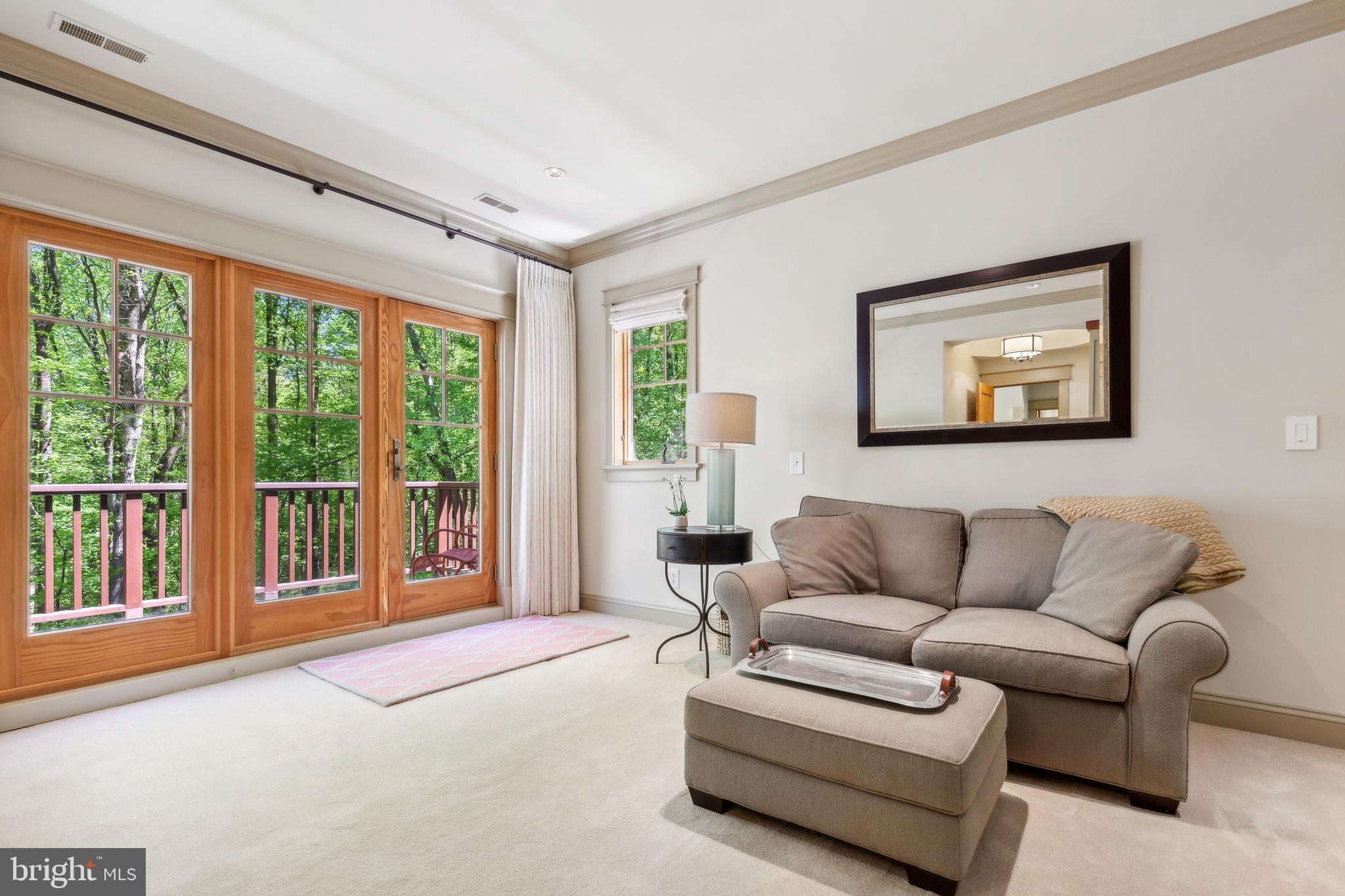 WILLOWMEADE - Residential