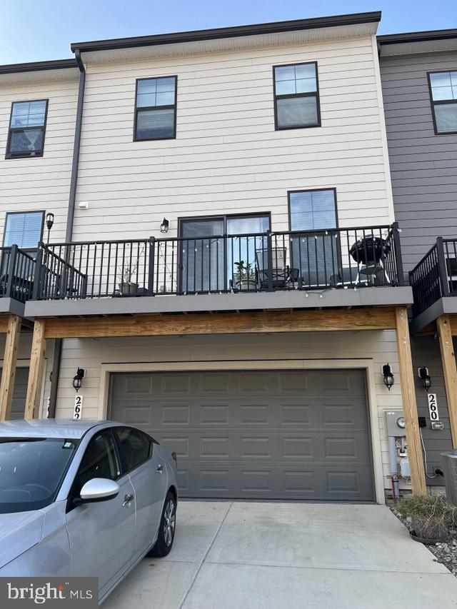 RENN QUARTER - Residential Lease