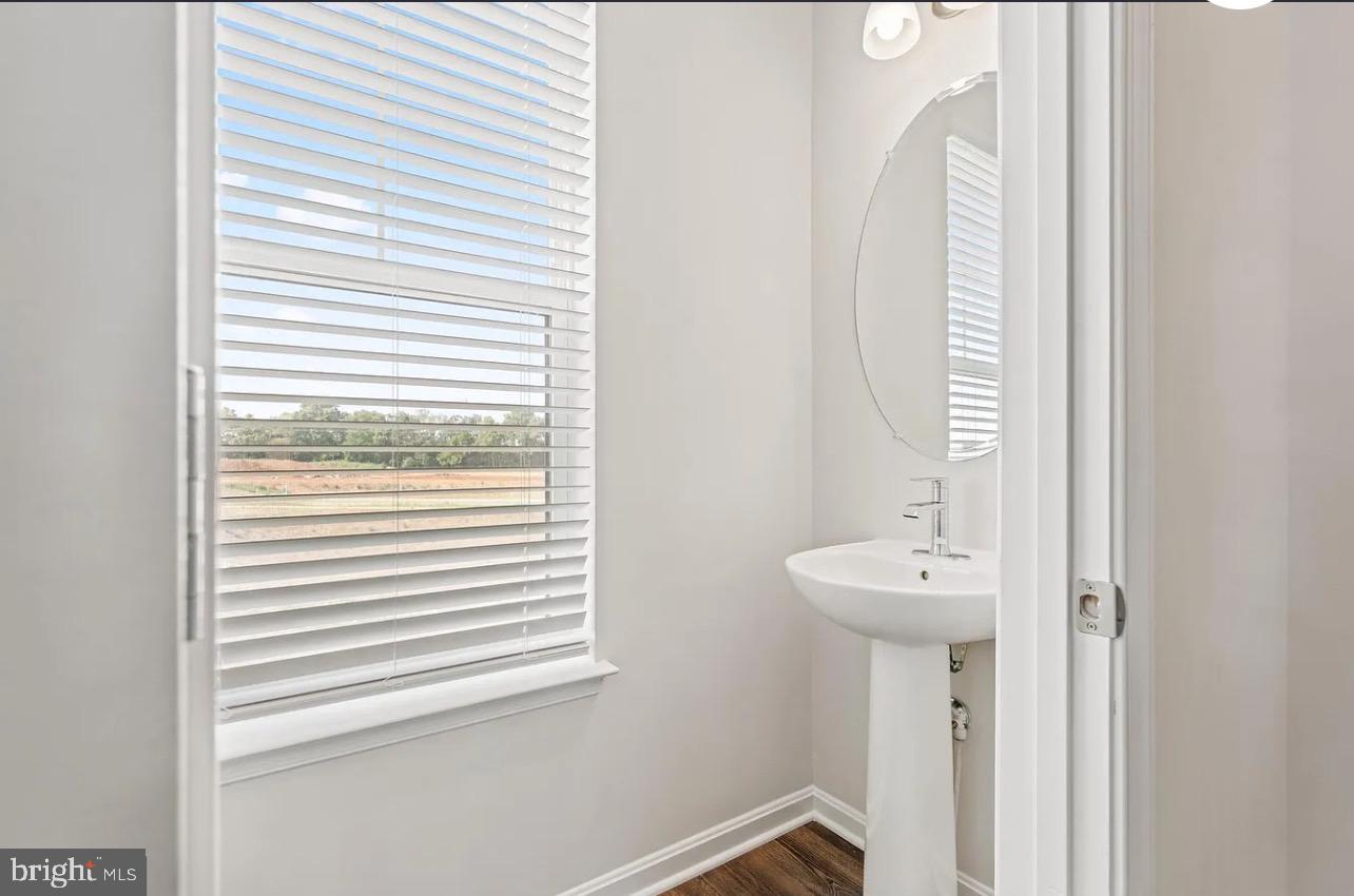 RENN QUARTER - Residential Lease