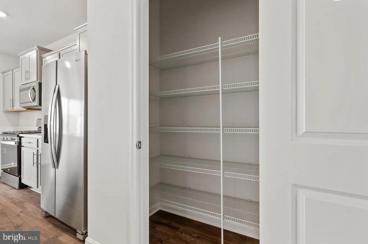 RENN QUARTER - Residential Lease