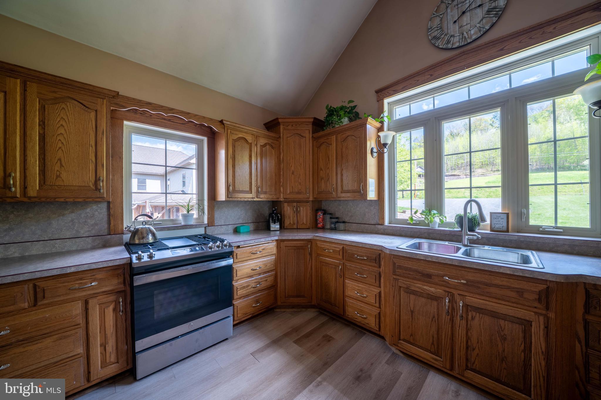 6784 RACCOON VALLEY ROAD