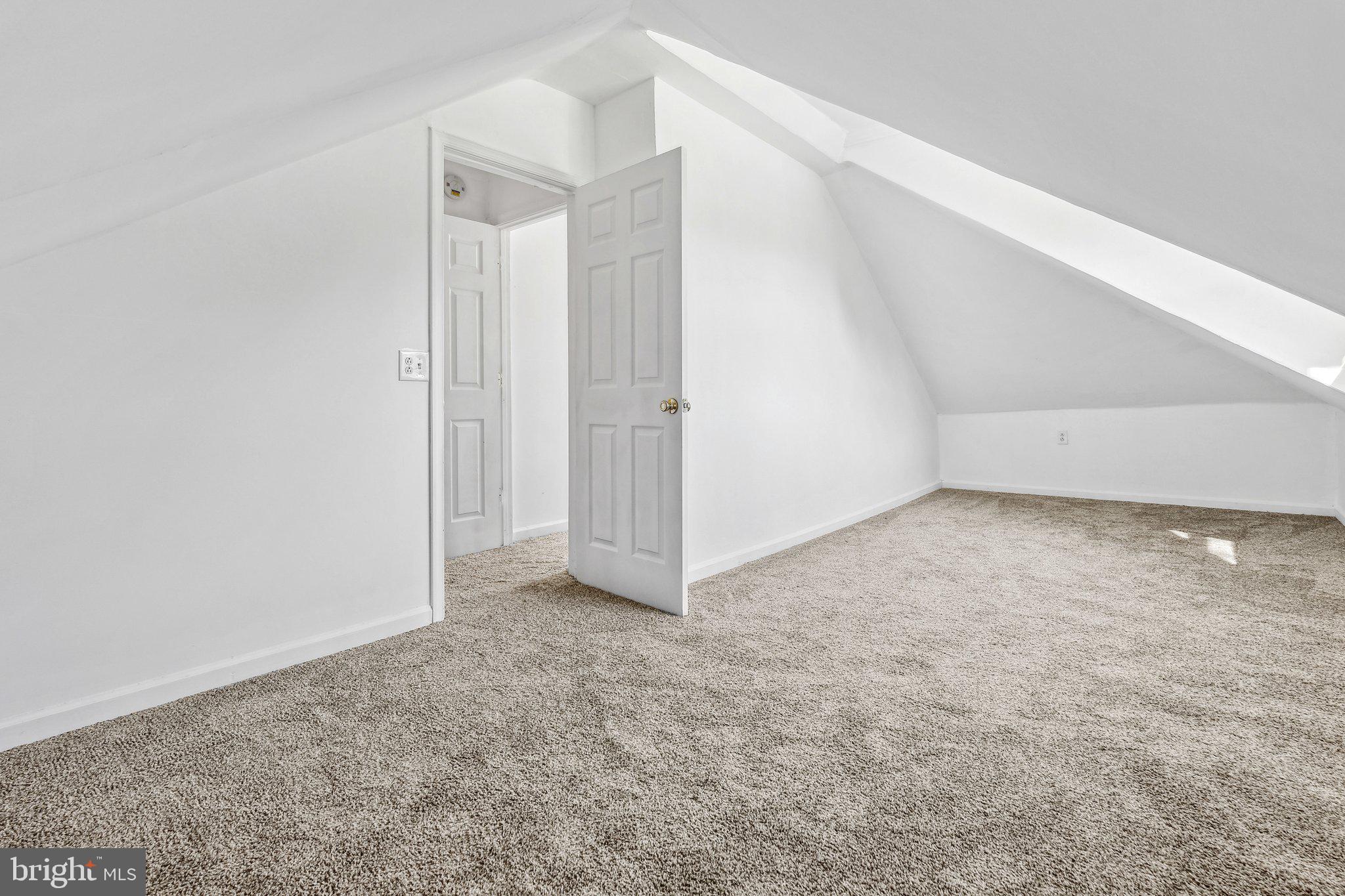 ROSELAND HEIGHTS - Residential