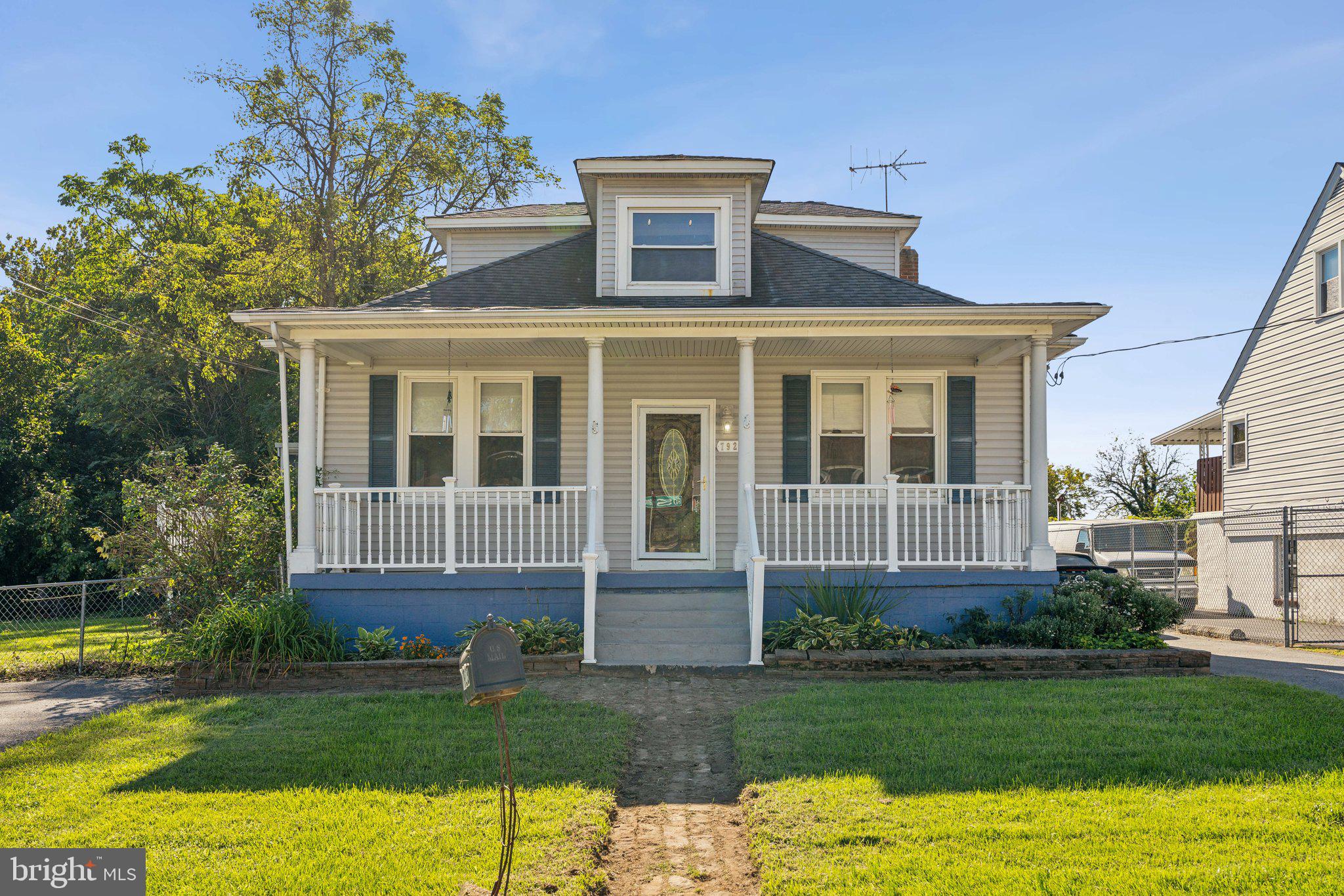 ROSELAND HEIGHTS - Residential