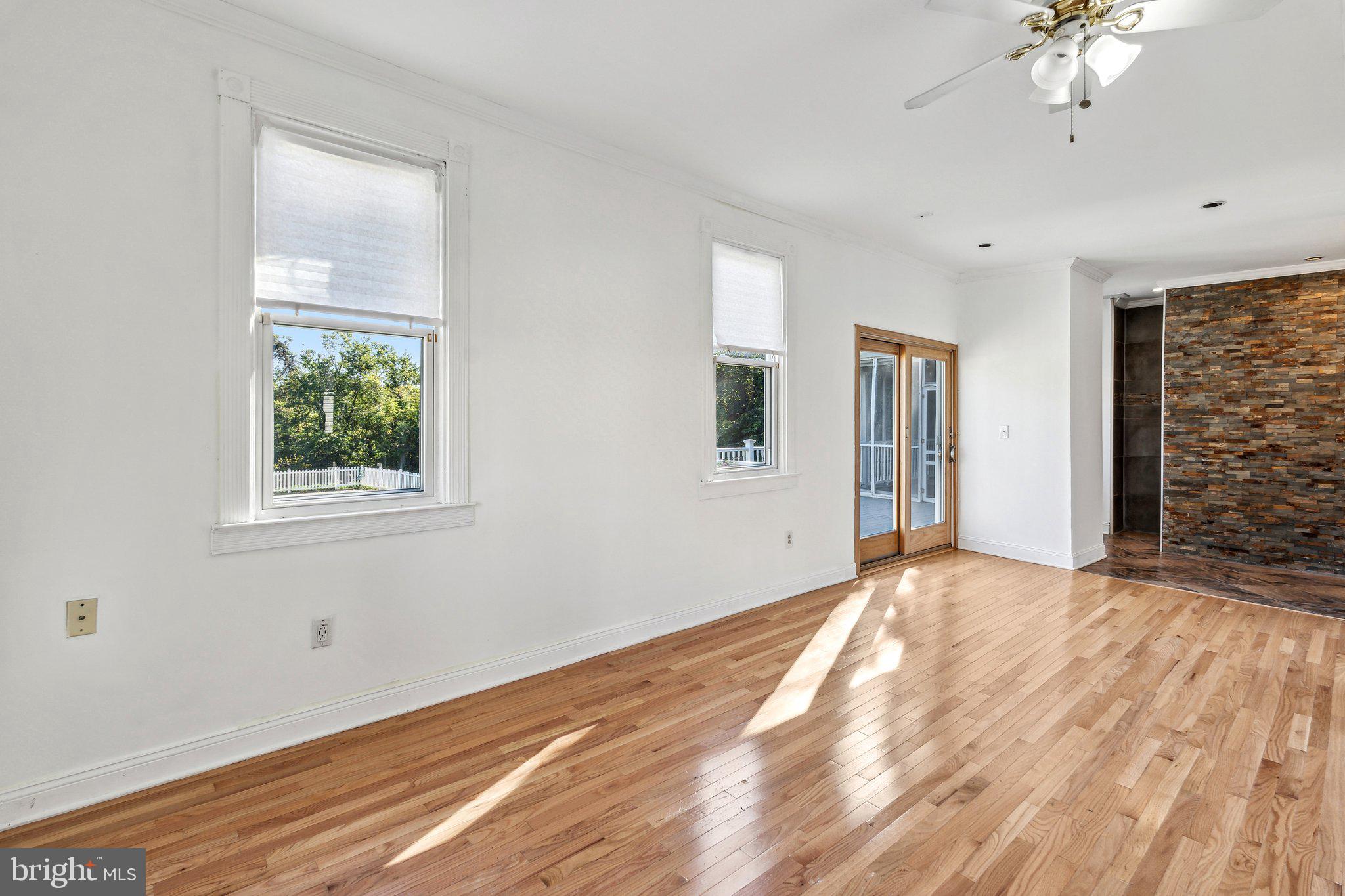 ROSELAND HEIGHTS - Residential