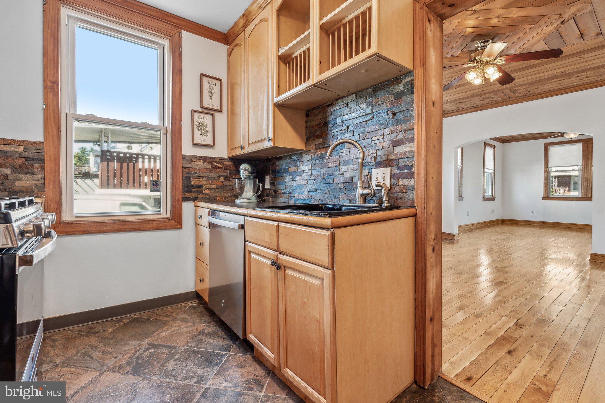 ROSELAND HEIGHTS - Residential