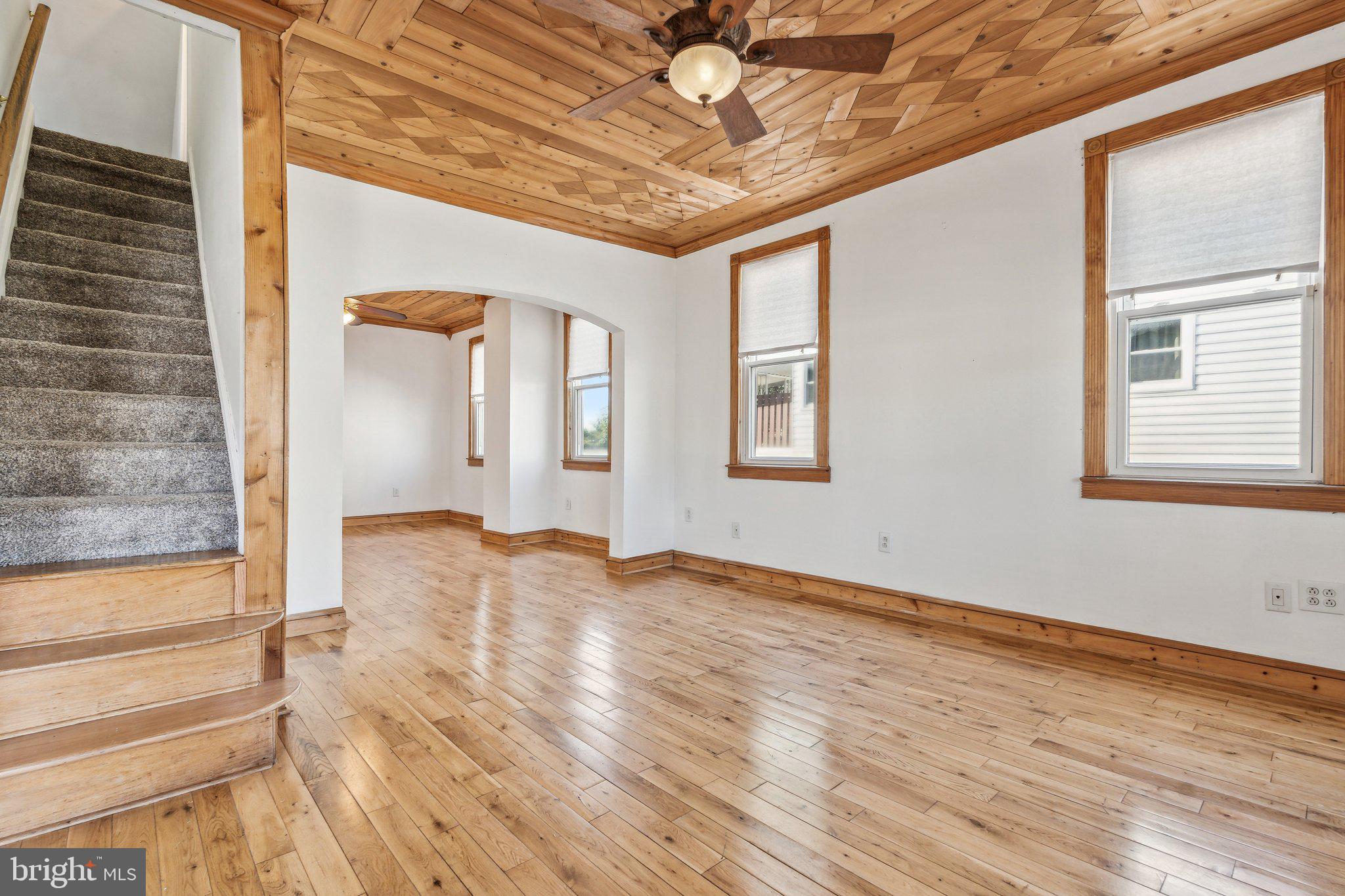 ROSELAND HEIGHTS - Residential