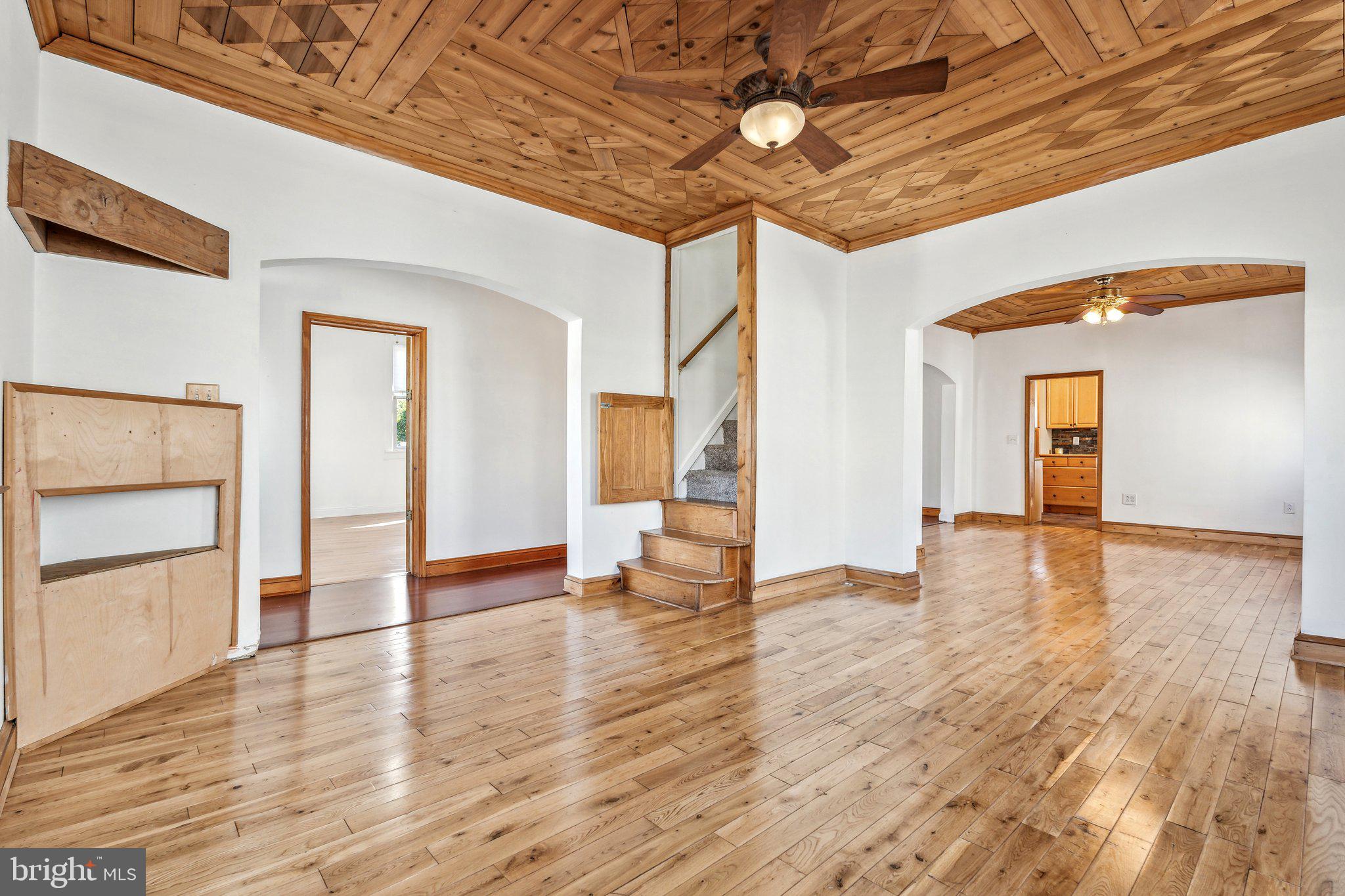 ROSELAND HEIGHTS - Residential