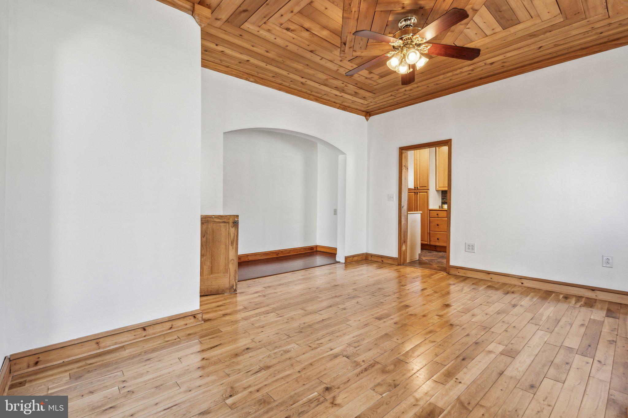 ROSELAND HEIGHTS - Residential