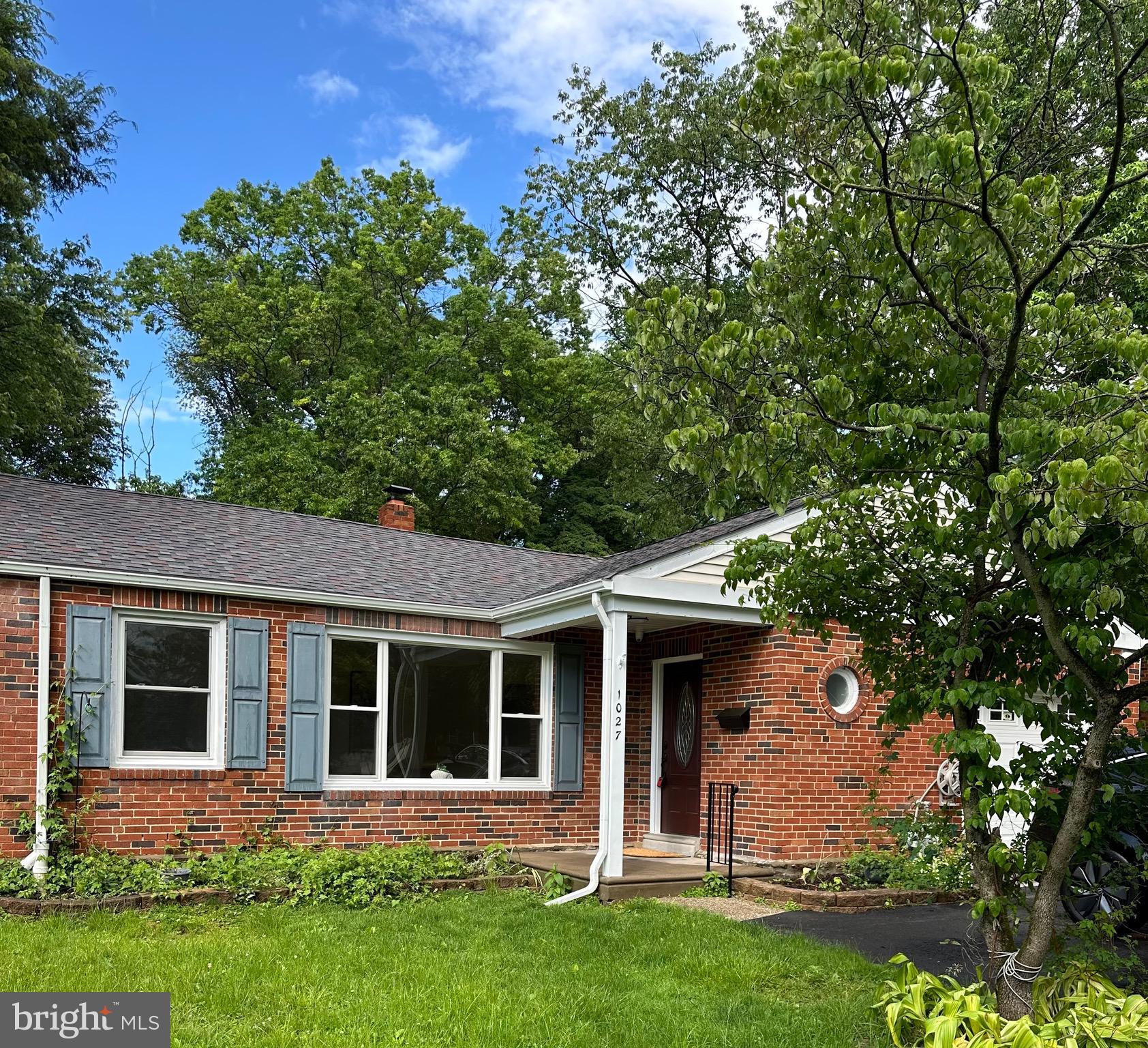 Great home for sale! Property located in Springfield township. 3 bedroom, 1.5 bath, lots of updates, lots of space, great back yard. New roof, new kitchen, appliences, flooring, bathrooms. Very nice home. Must see!