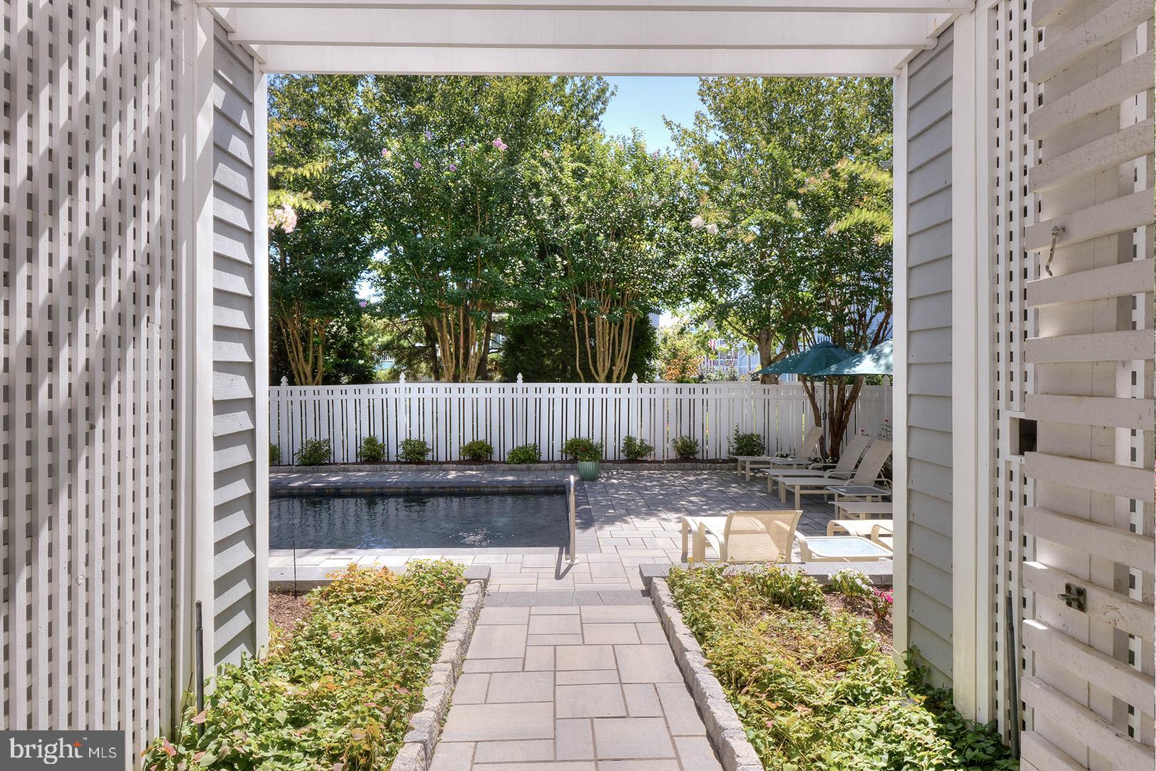 NORTH SHORES - Residential