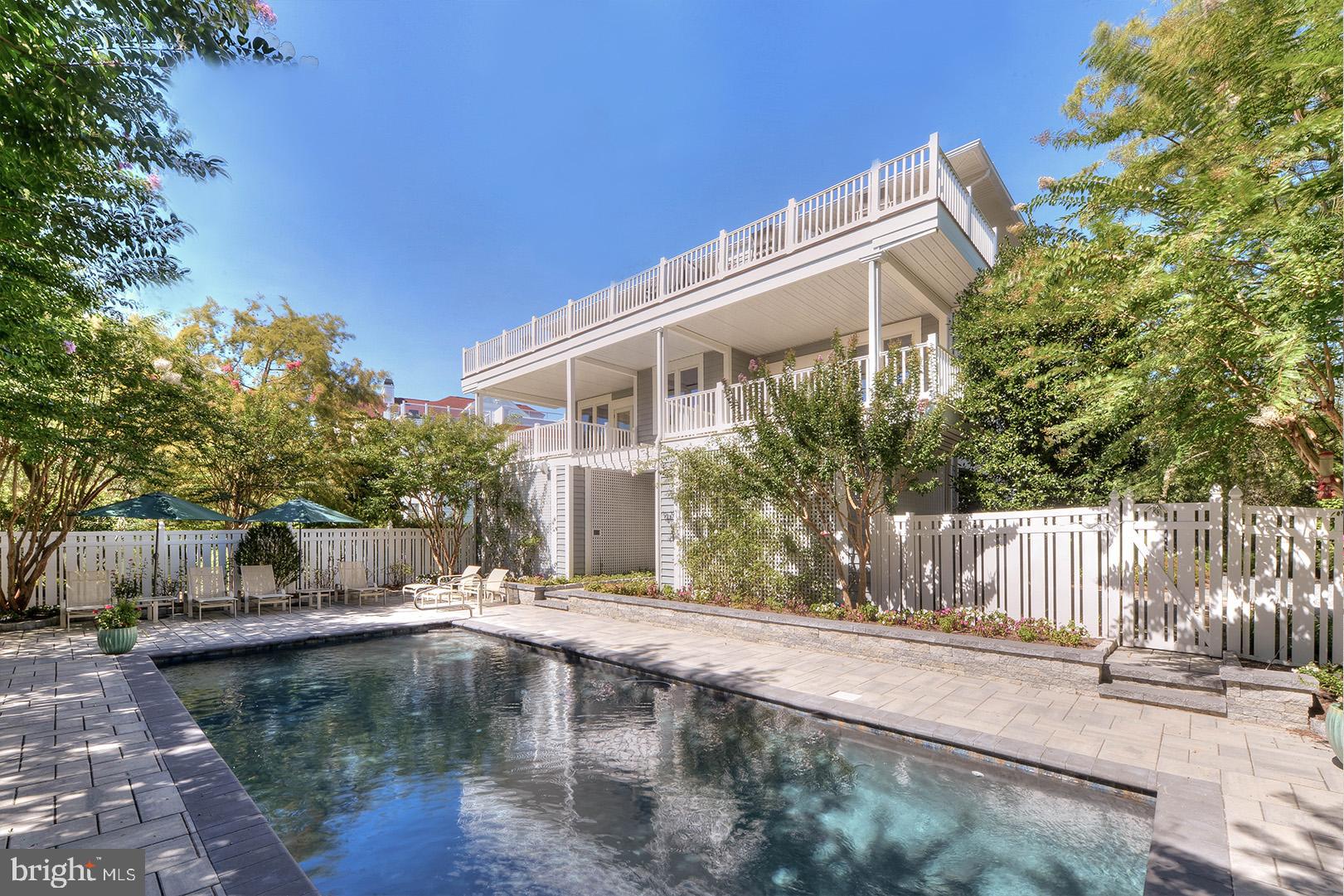 NORTH SHORES - Residential