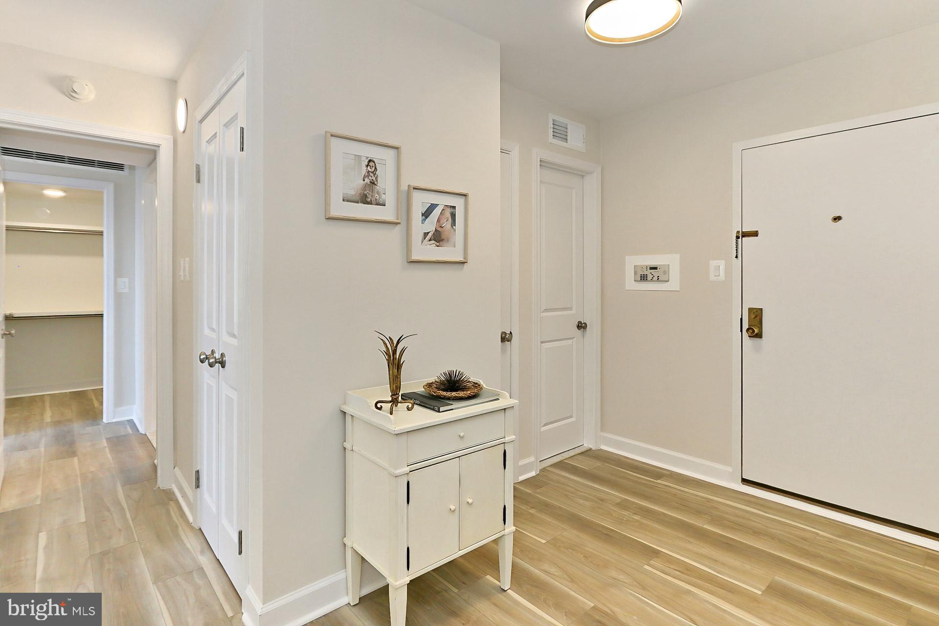 ARLINGTON RIDGE - Residential