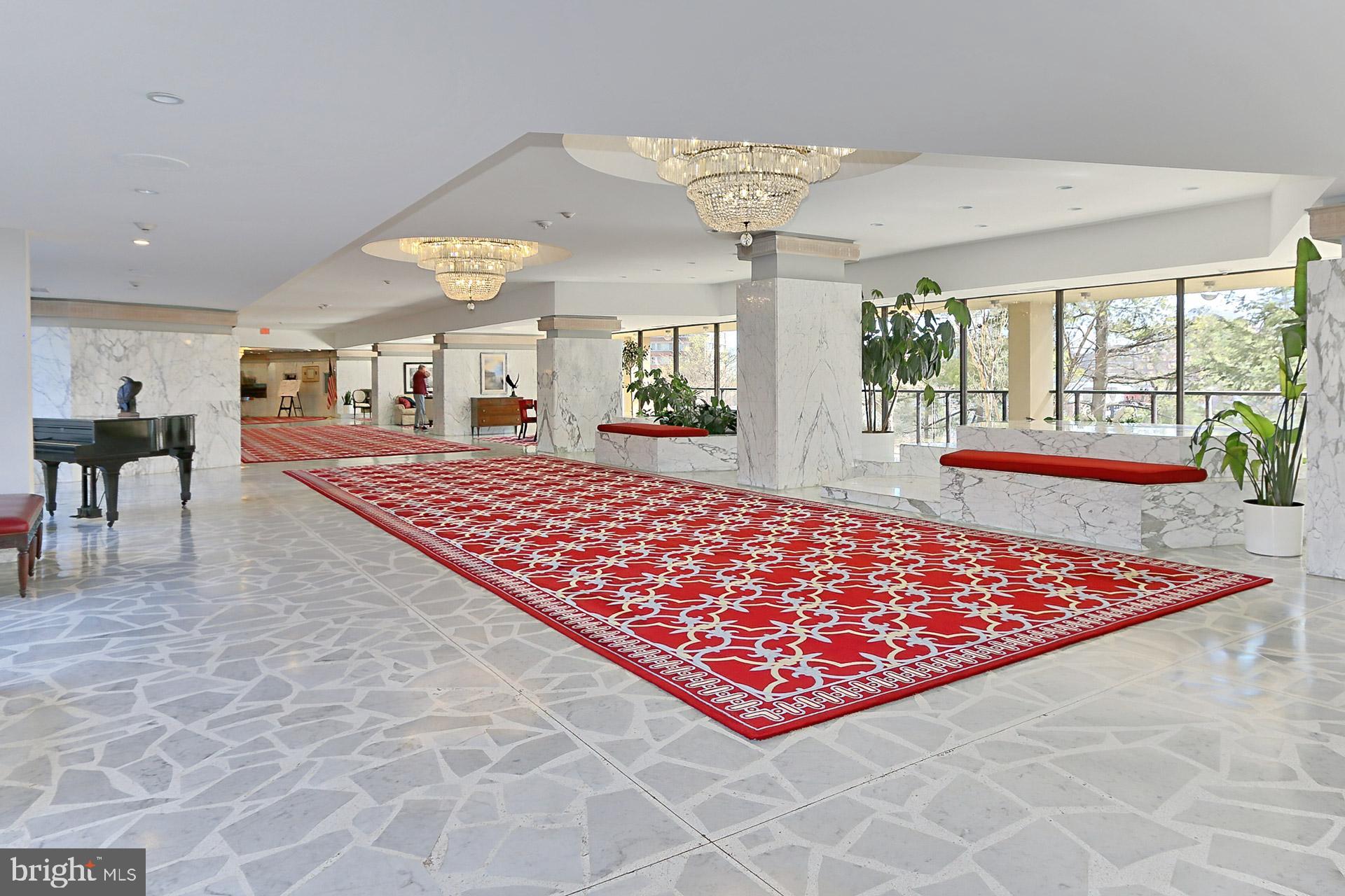 ARLINGTON RIDGE - Residential