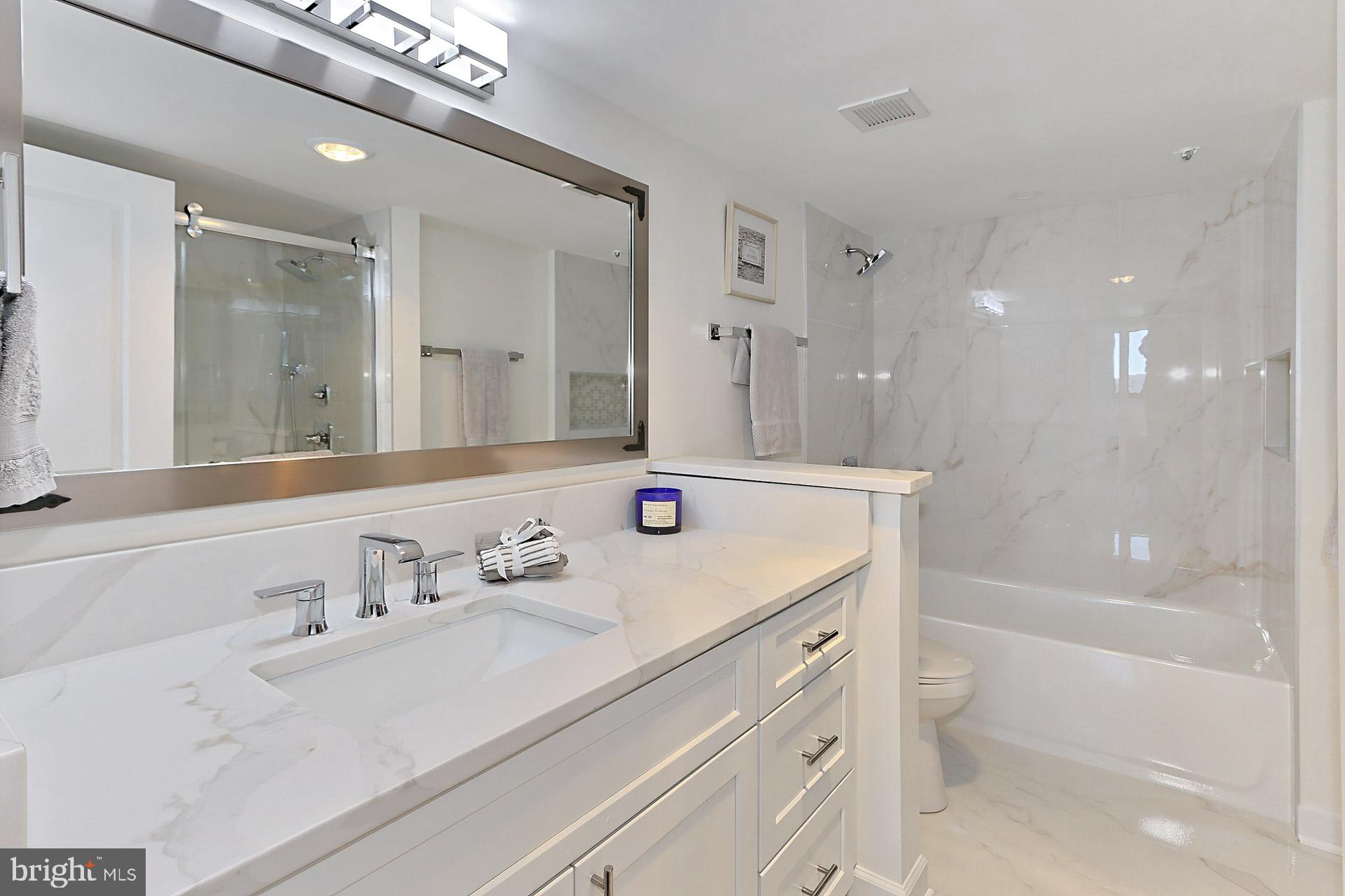 ARLINGTON RIDGE - Residential