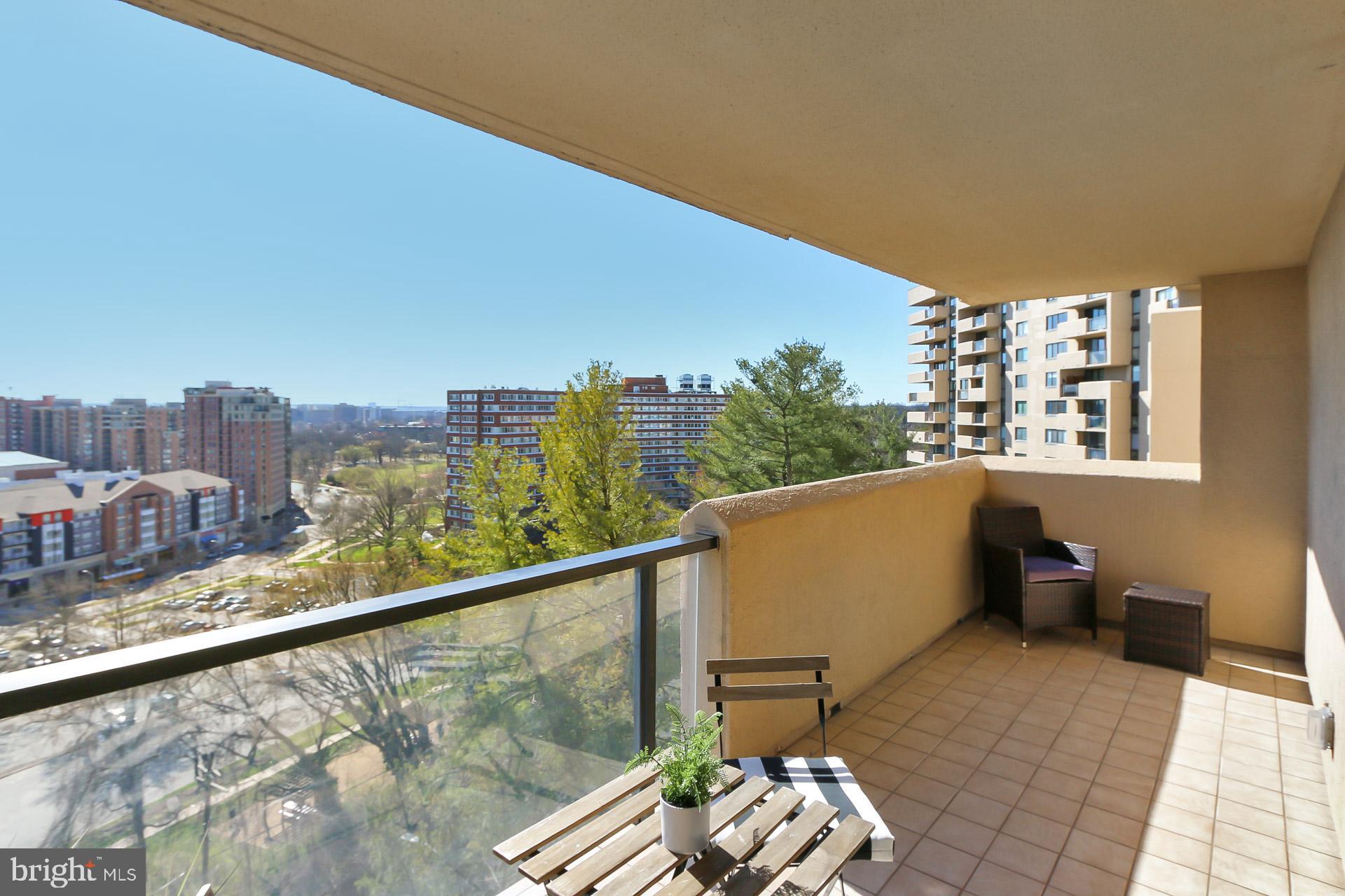 ARLINGTON RIDGE - Residential