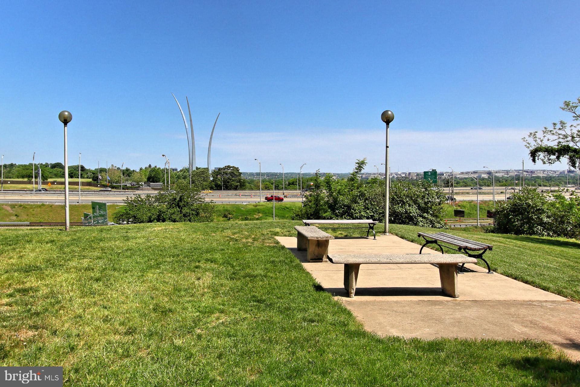 ARLINGTON RIDGE - Residential