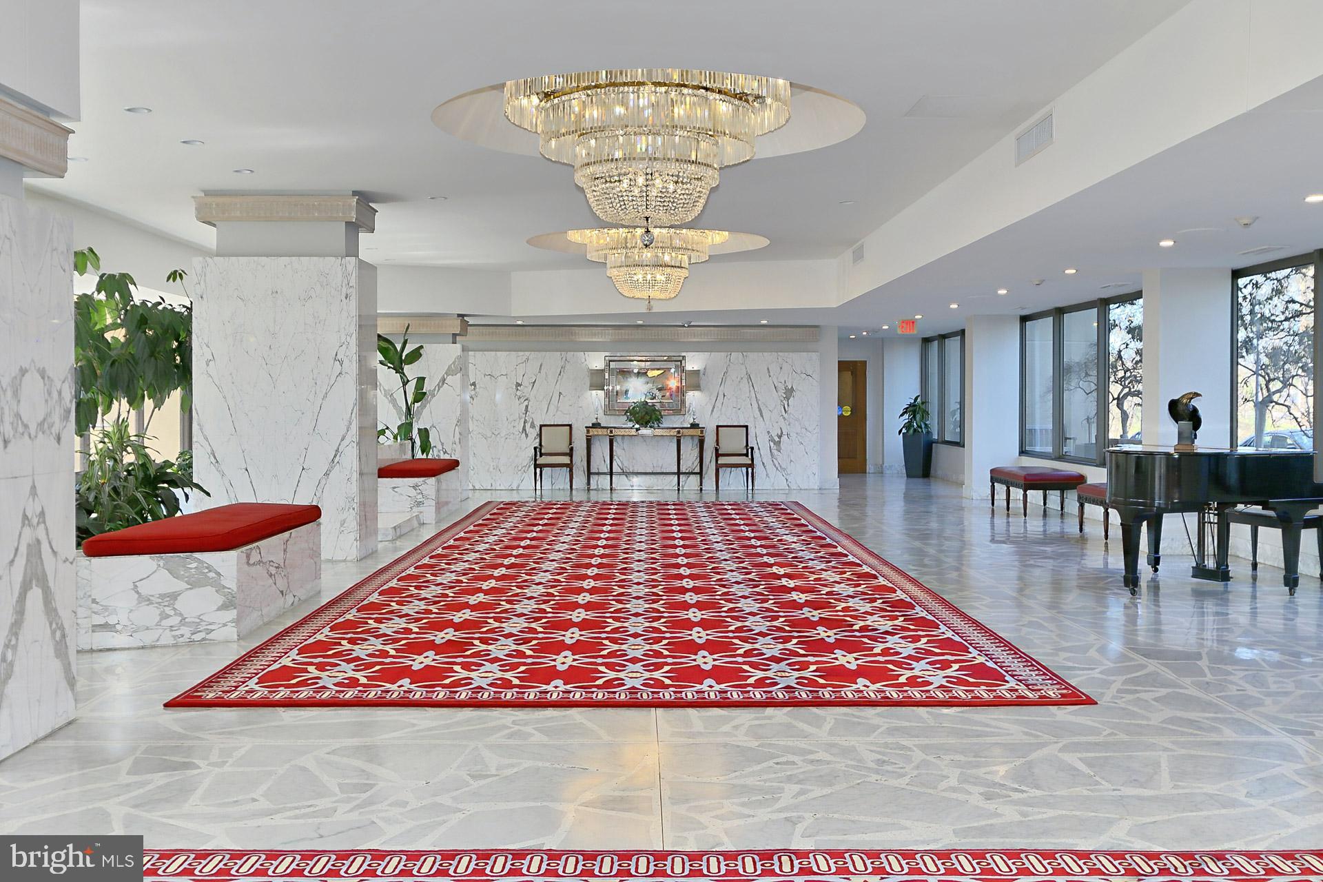 ARLINGTON RIDGE - Residential