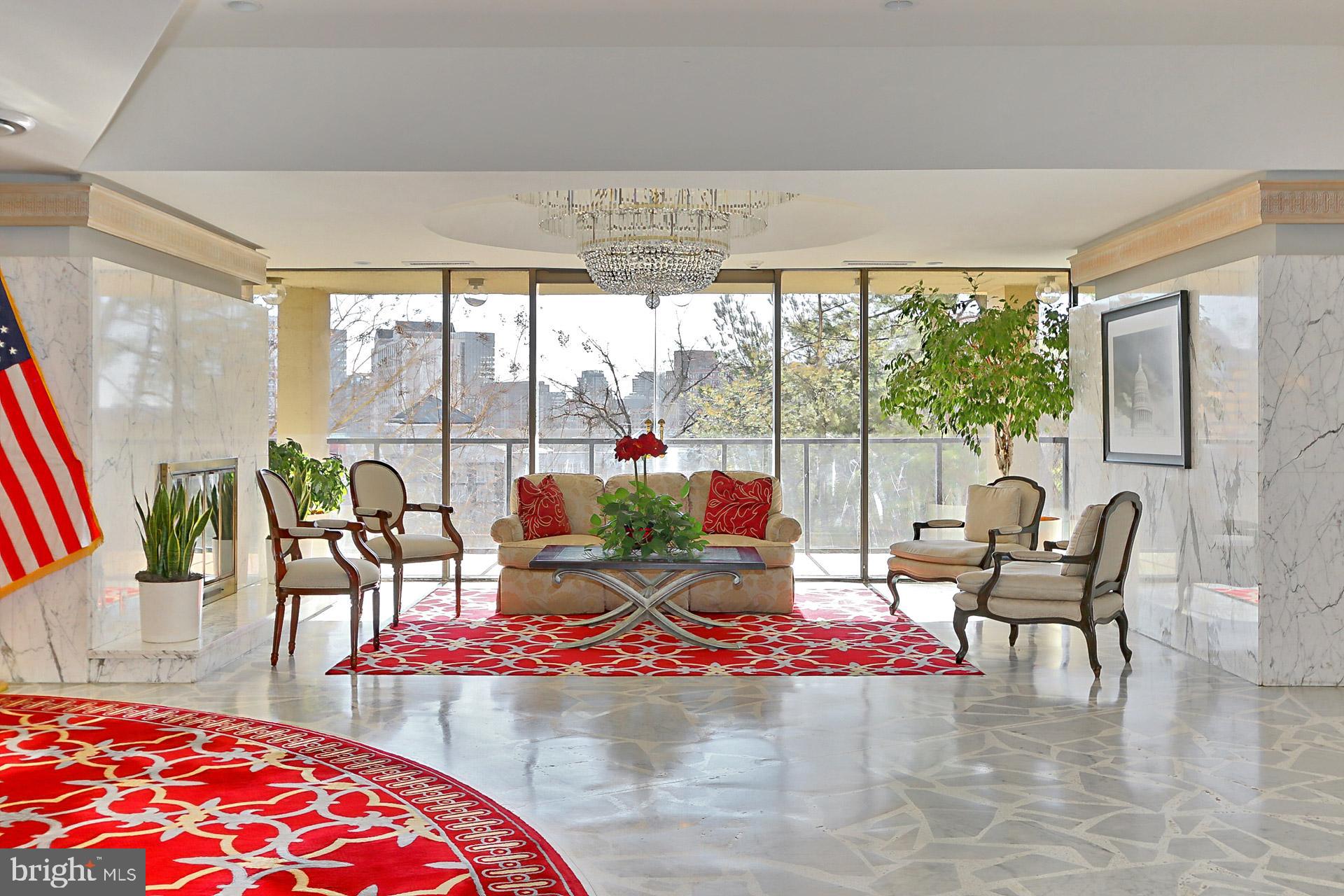 ARLINGTON RIDGE - Residential