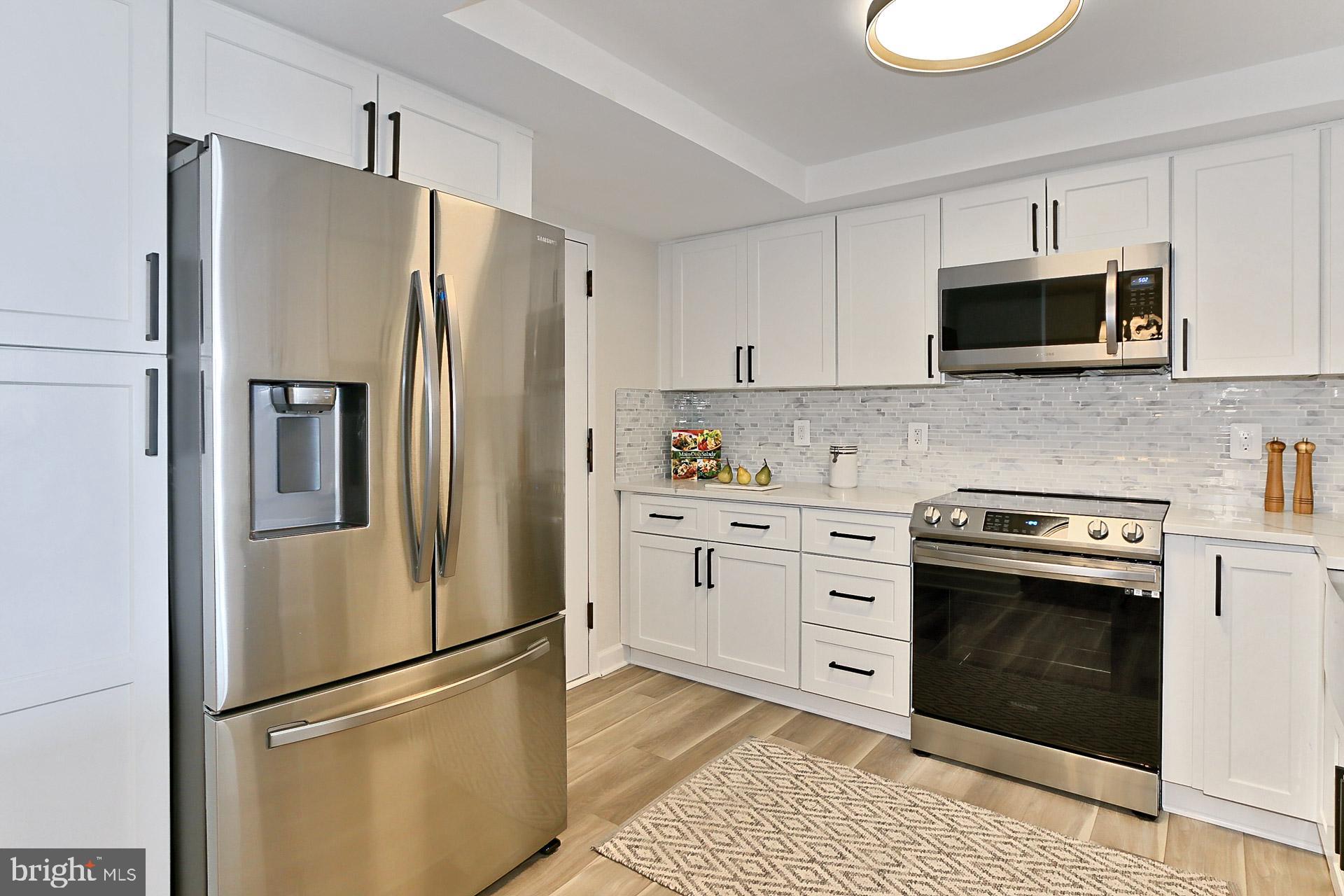 ARLINGTON RIDGE - Residential