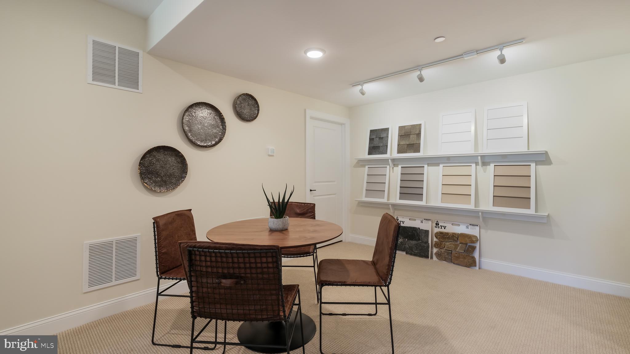 SQUIRES RIDGE - Residential