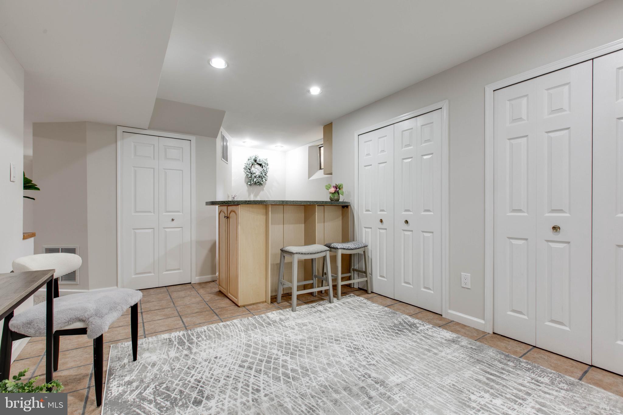 MONTGOMERY MEADOWS - Residential