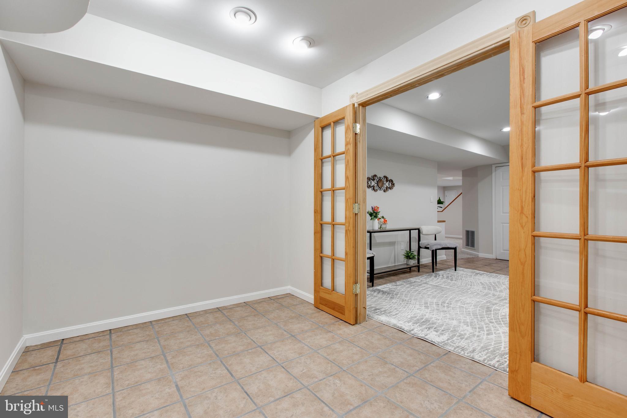 MONTGOMERY MEADOWS - Residential