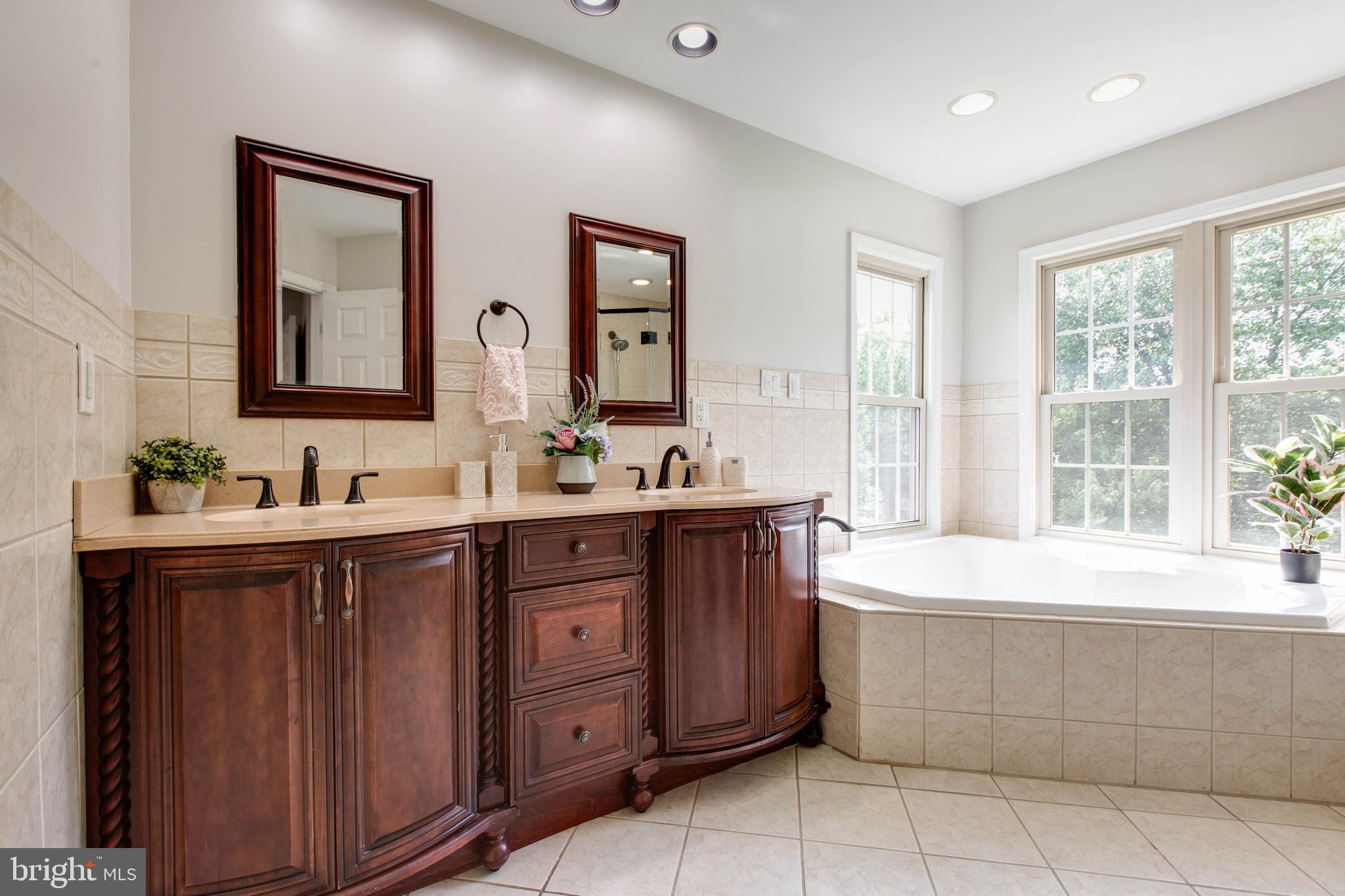 MONTGOMERY MEADOWS - Residential