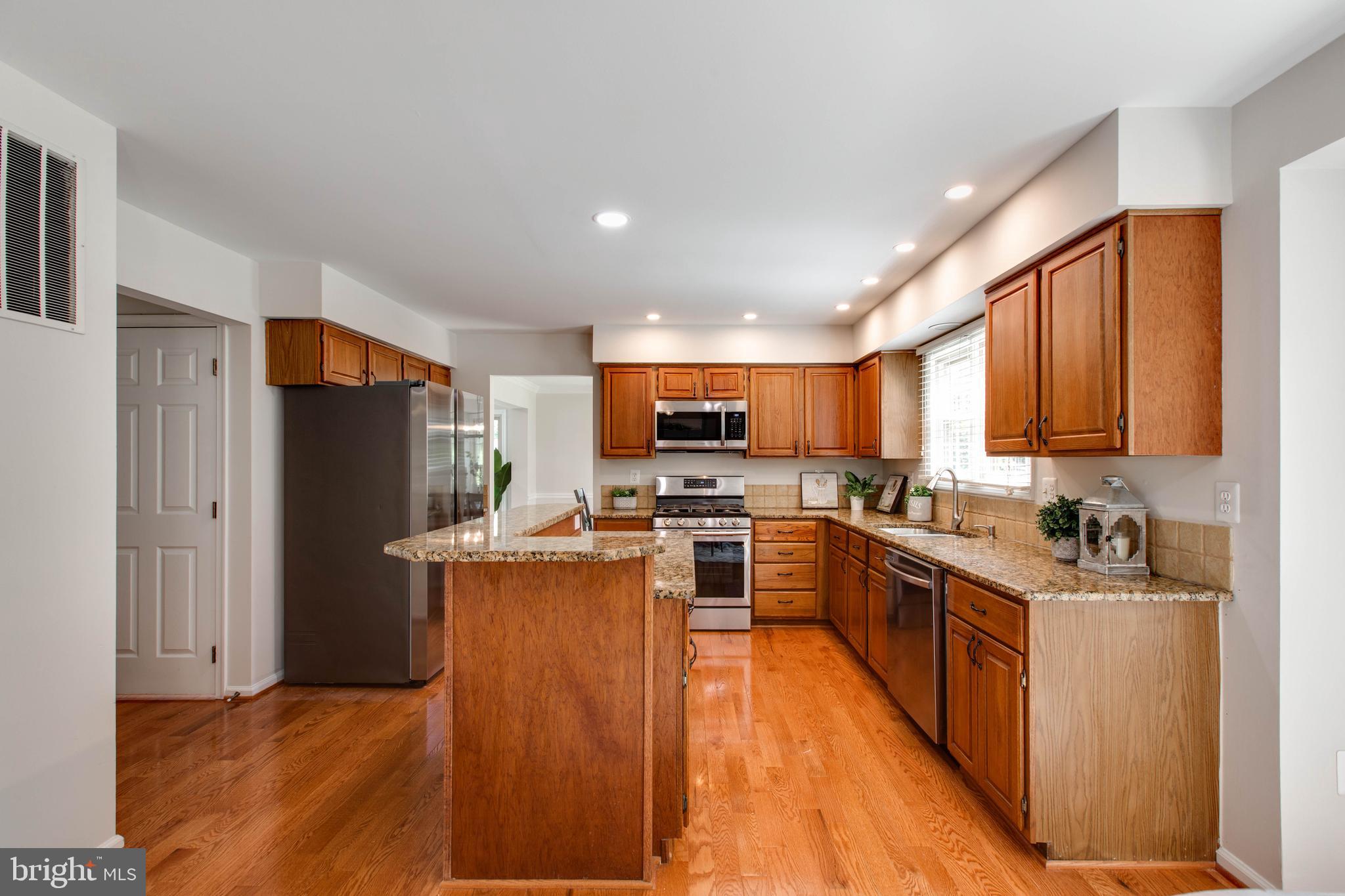 MONTGOMERY MEADOWS - Residential