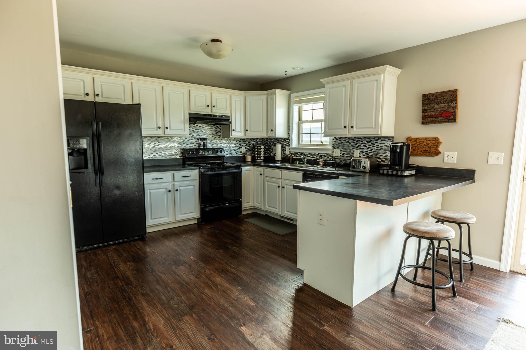 VILLAGE SQUARE COMMONS - Residential