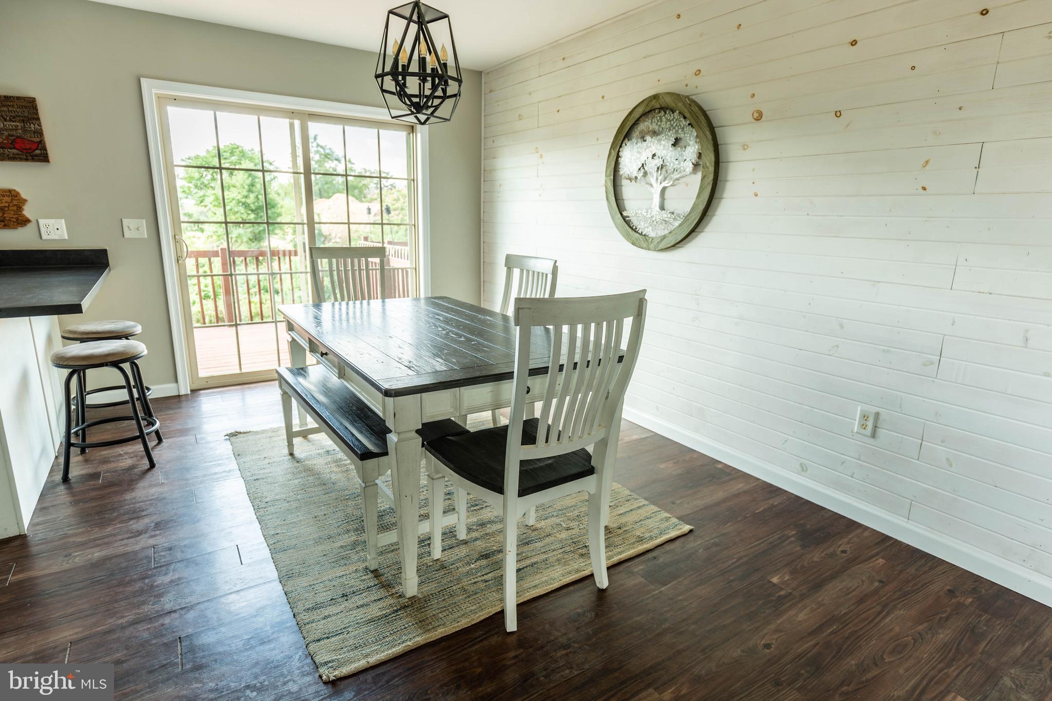 VILLAGE SQUARE COMMONS - Residential