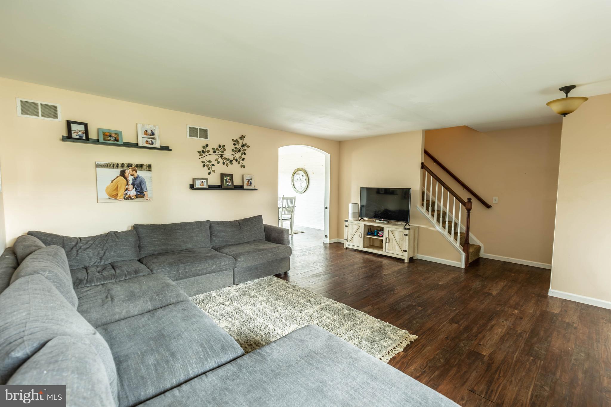 VILLAGE SQUARE COMMONS - Residential