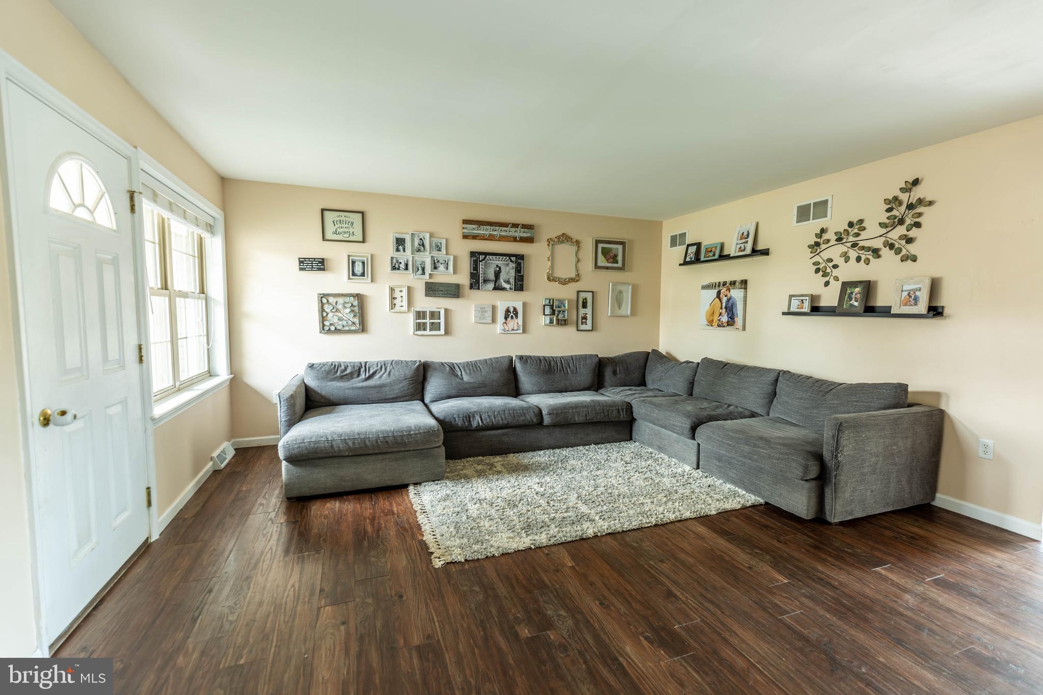 VILLAGE SQUARE COMMONS - Residential