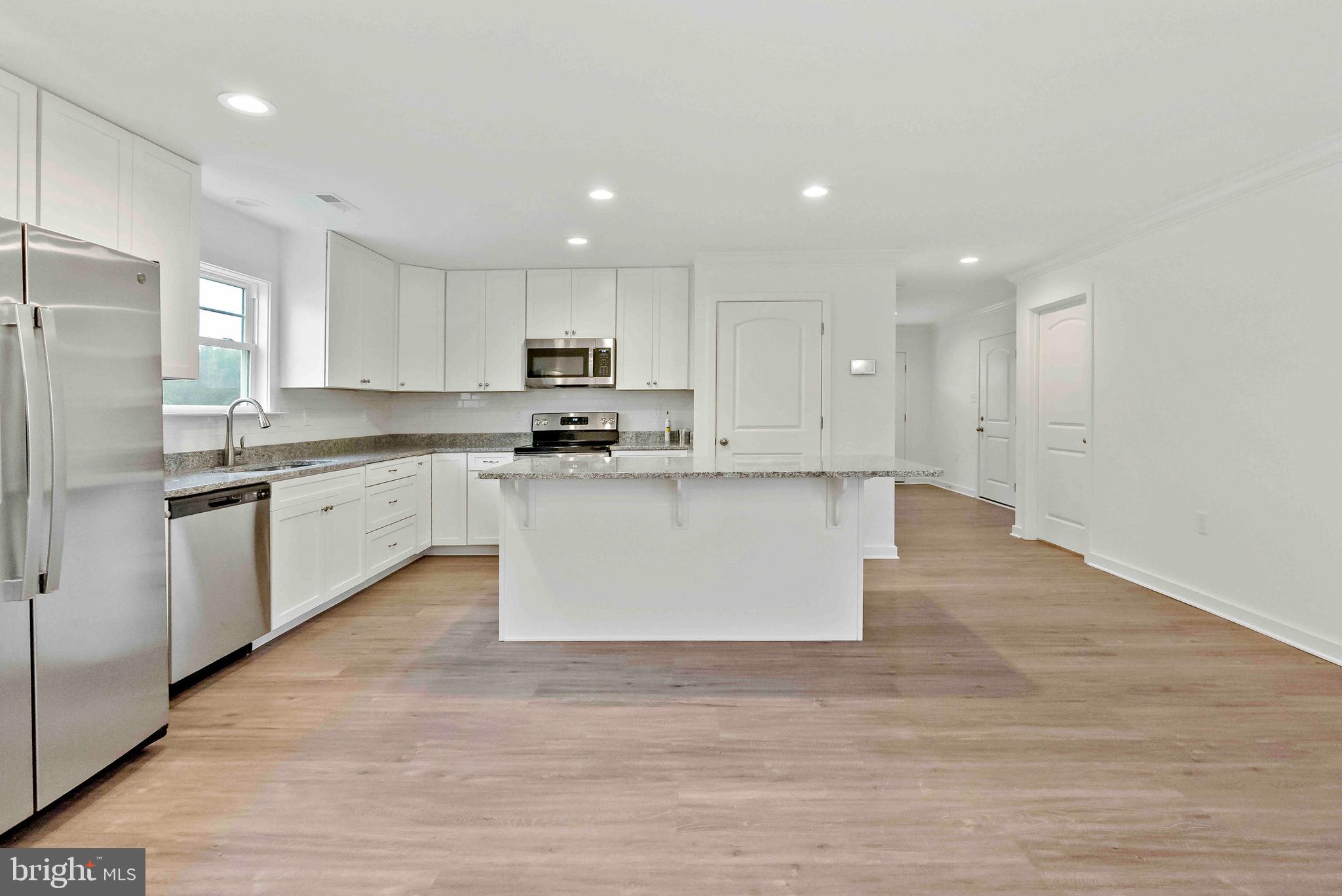 CARDINAL POINTE - Residential