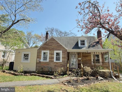 Photo of 115 S Spring Street, FALLS CHURCH, VA 22046 (MLS # VAFA2003744)