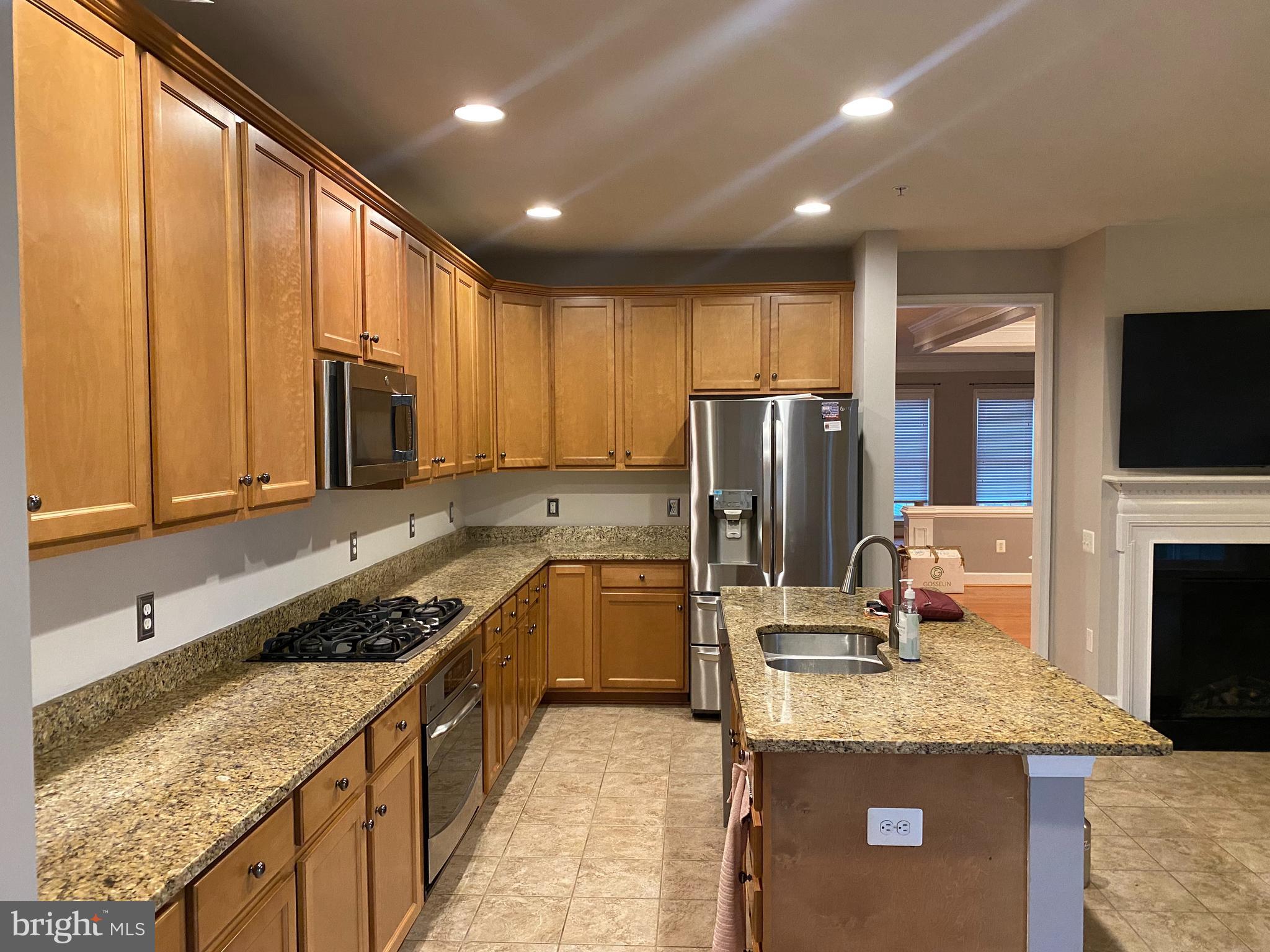 POTOMAC CLUB - Residential Lease