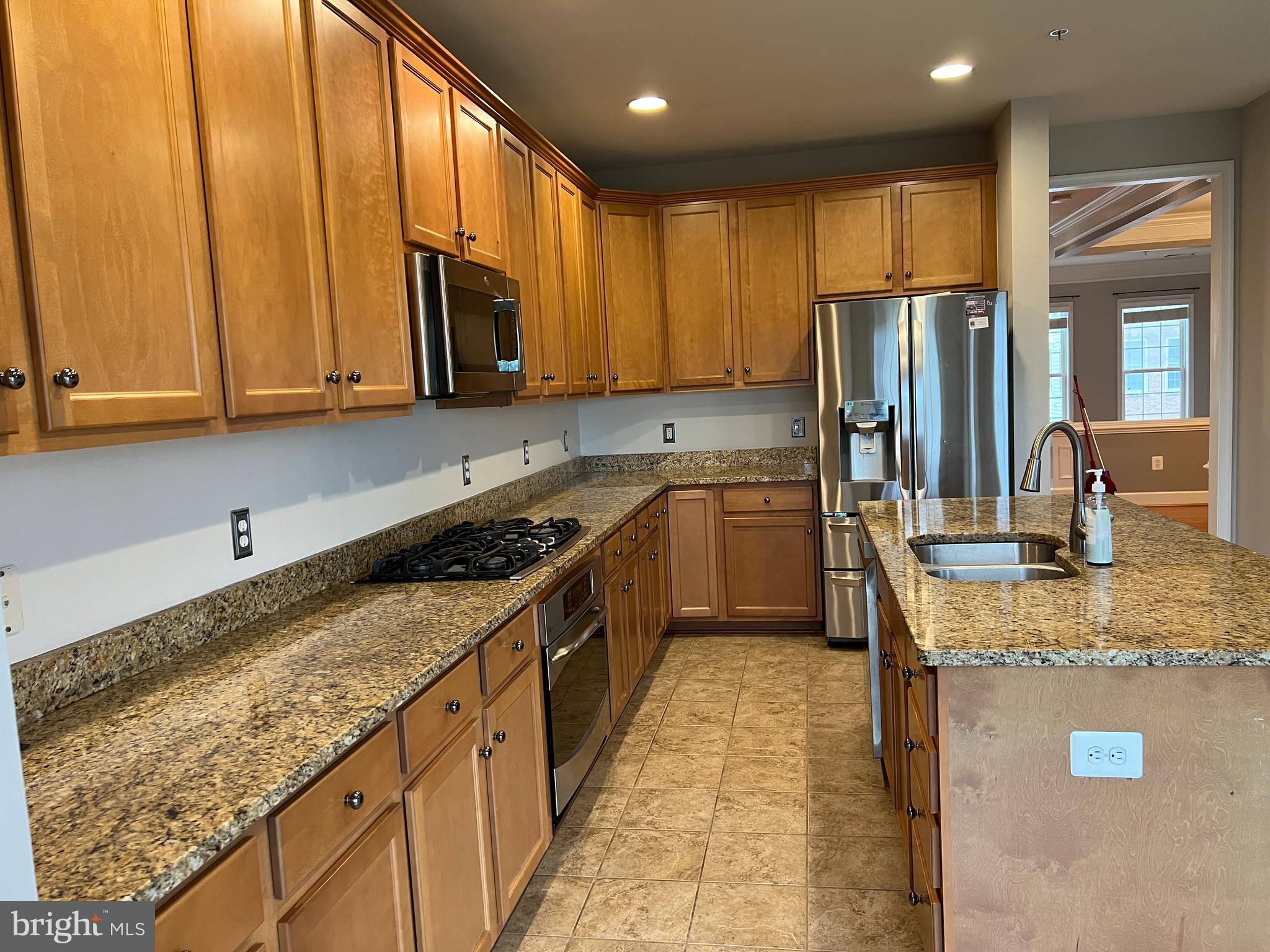 POTOMAC CLUB - Residential Lease