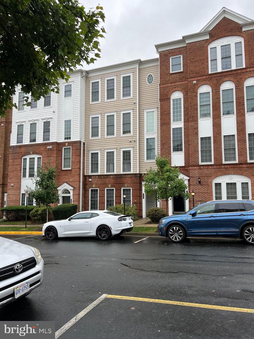 Welcome to Potomac Club, It's not just a home; it's a lifestyle! Immaculate 2 level condo with amenities galore! 3 bedrooms and 2 1/2 baths. Tons of natural light and beautiful views from the many windows. Huge gourmet kitchen & private patio. Amazing home office space on upper level. Attached garage & driveway. Gated community with guards. Clubhouse with indoor & outdoor pool, spa, sauna, staffed gym w/classes, rock-climbing wall, business center, basketball court, 2 playgrounds & great community events. Stonebridge shopping center is just across the street with many restaurants, upscale shops, a movie theater, Starbucks, Apple store, an ice skating rink, Wegmans & so much more. 1/2 mi. to Hwy 95/HOV & commuter lot. 2mi to VRE. Easy commute to DC/Ft. Belvoir/Quantico/Pentegon. The owner prefers a credit score above 700.