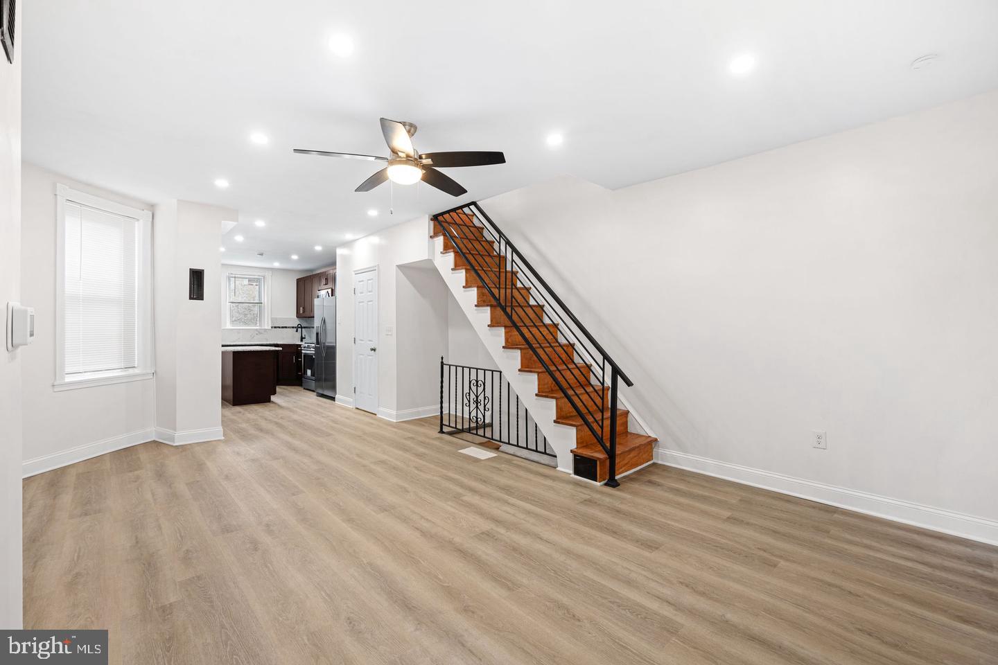5428 REGENT STREET