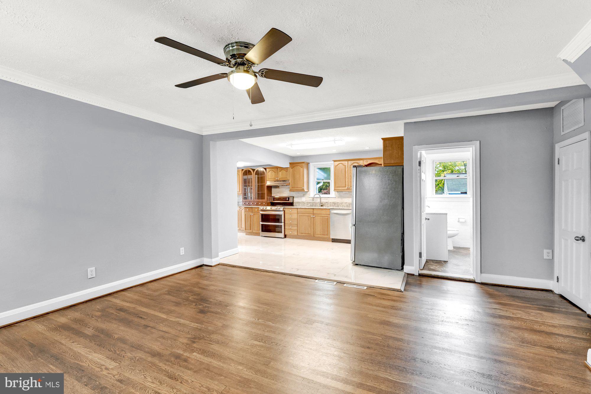 HOLABIRD PARK - Residential