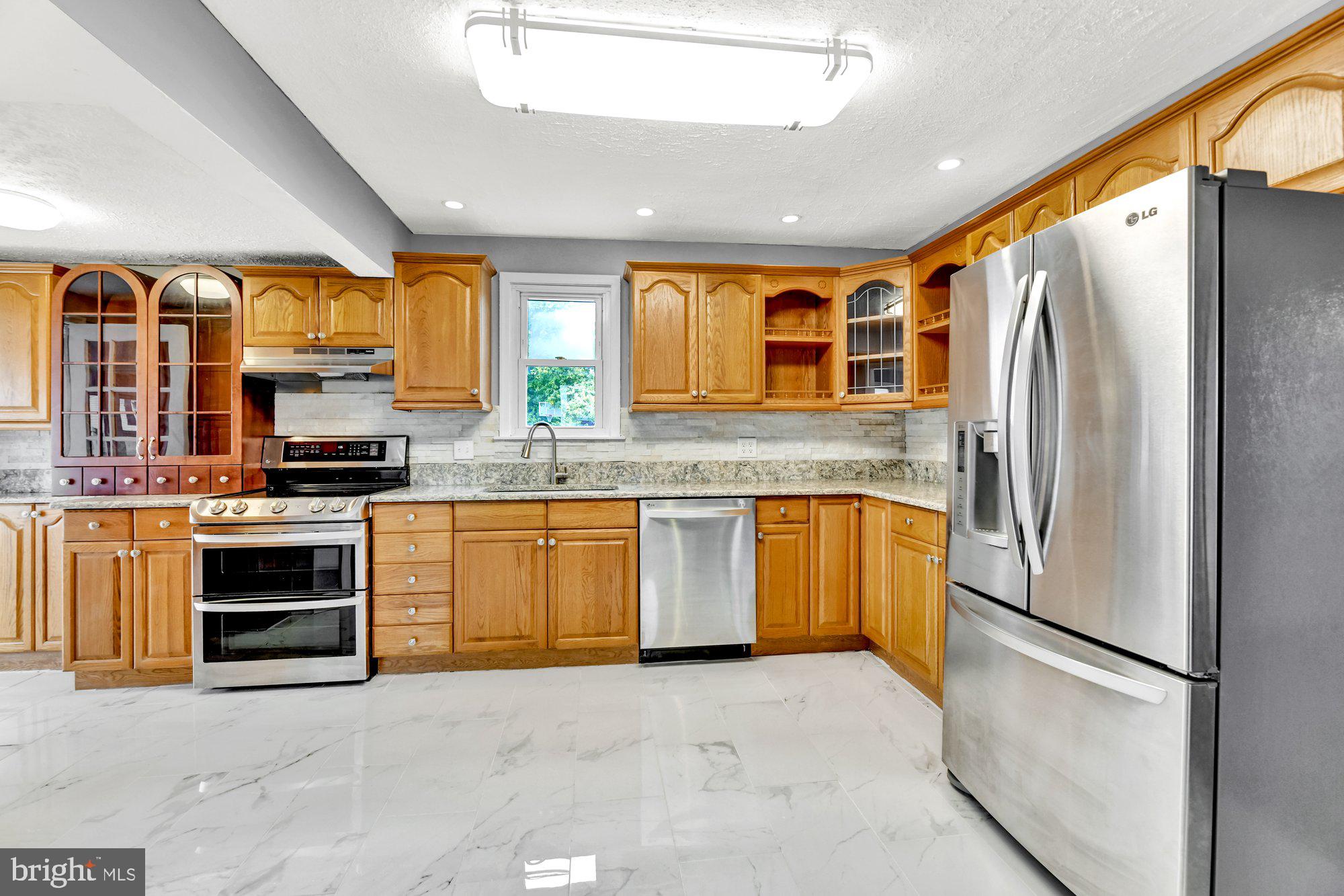 HOLABIRD PARK - Residential