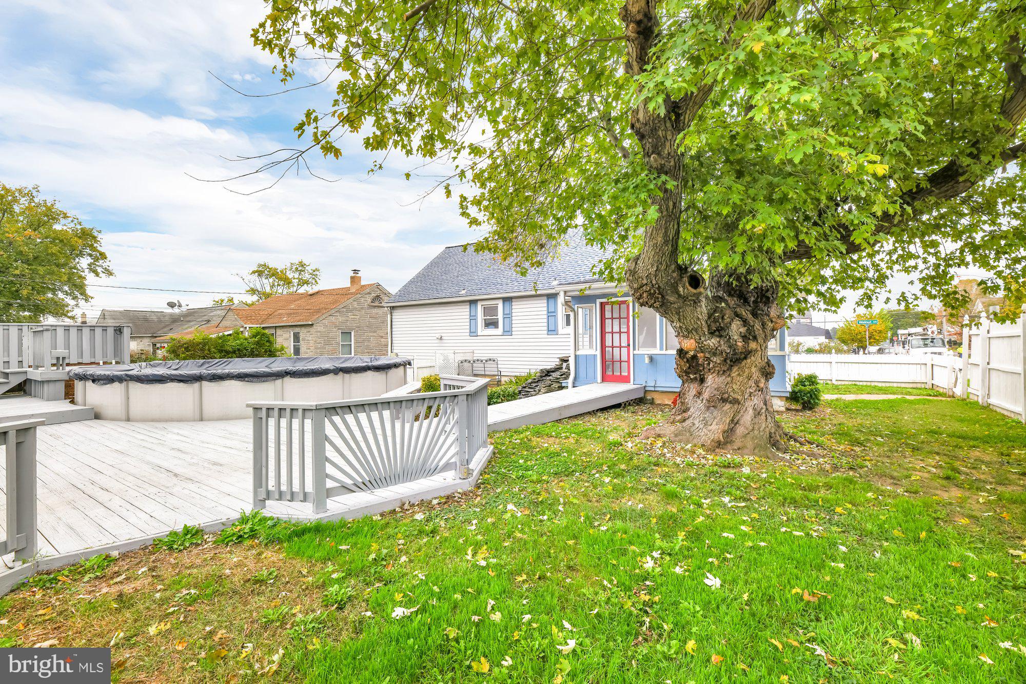 HOLABIRD PARK - Residential