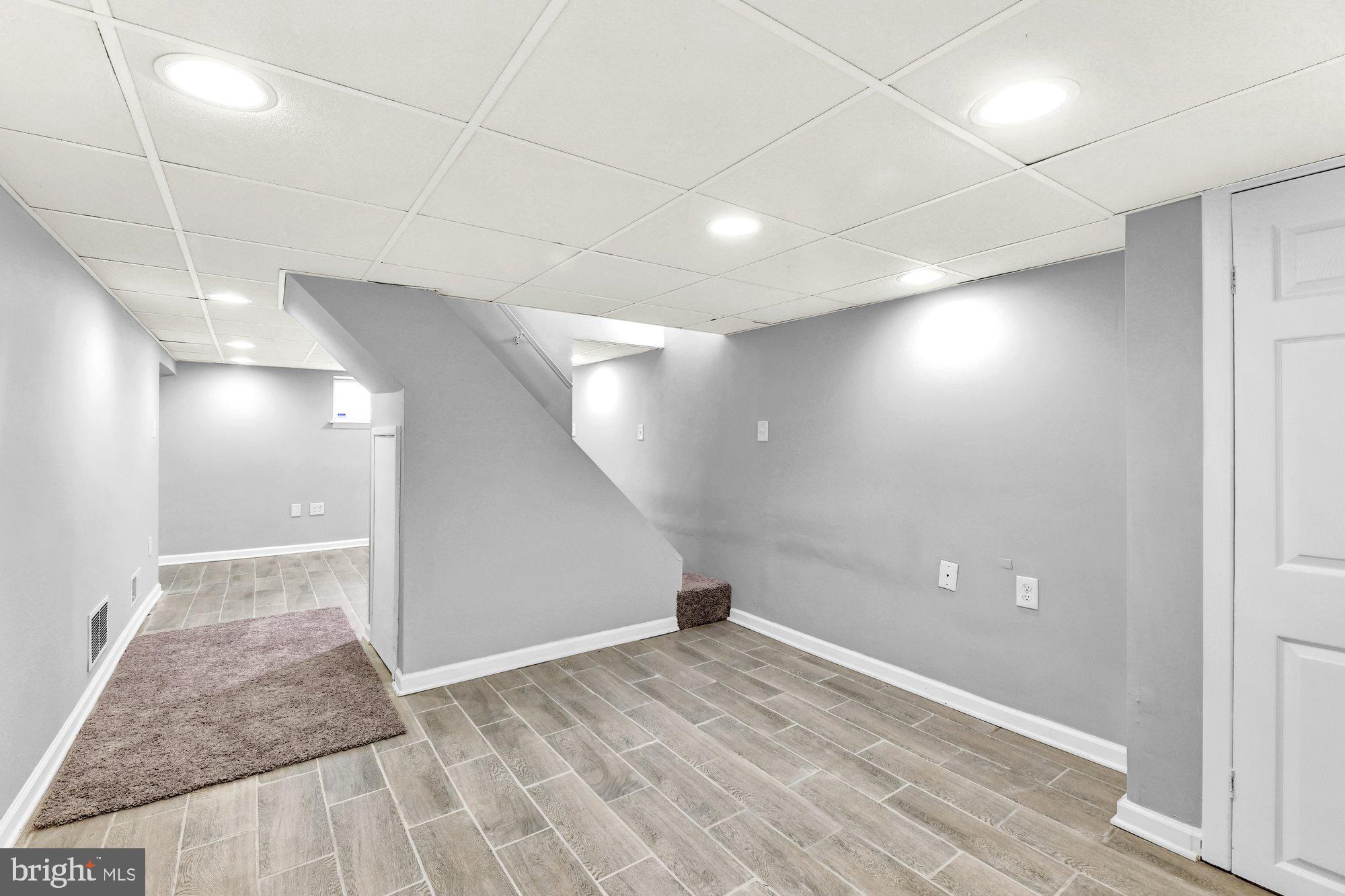 HOLABIRD PARK - Residential